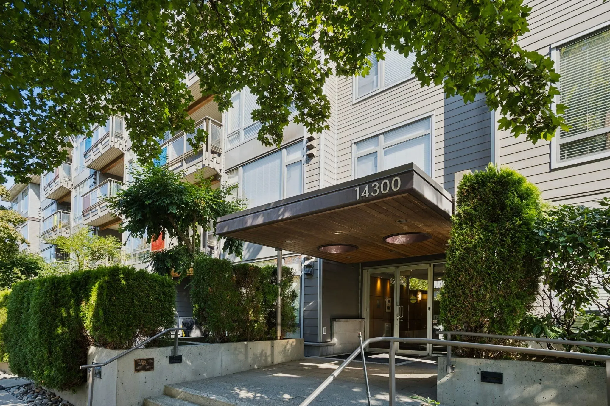 14300 Riverport Way #201