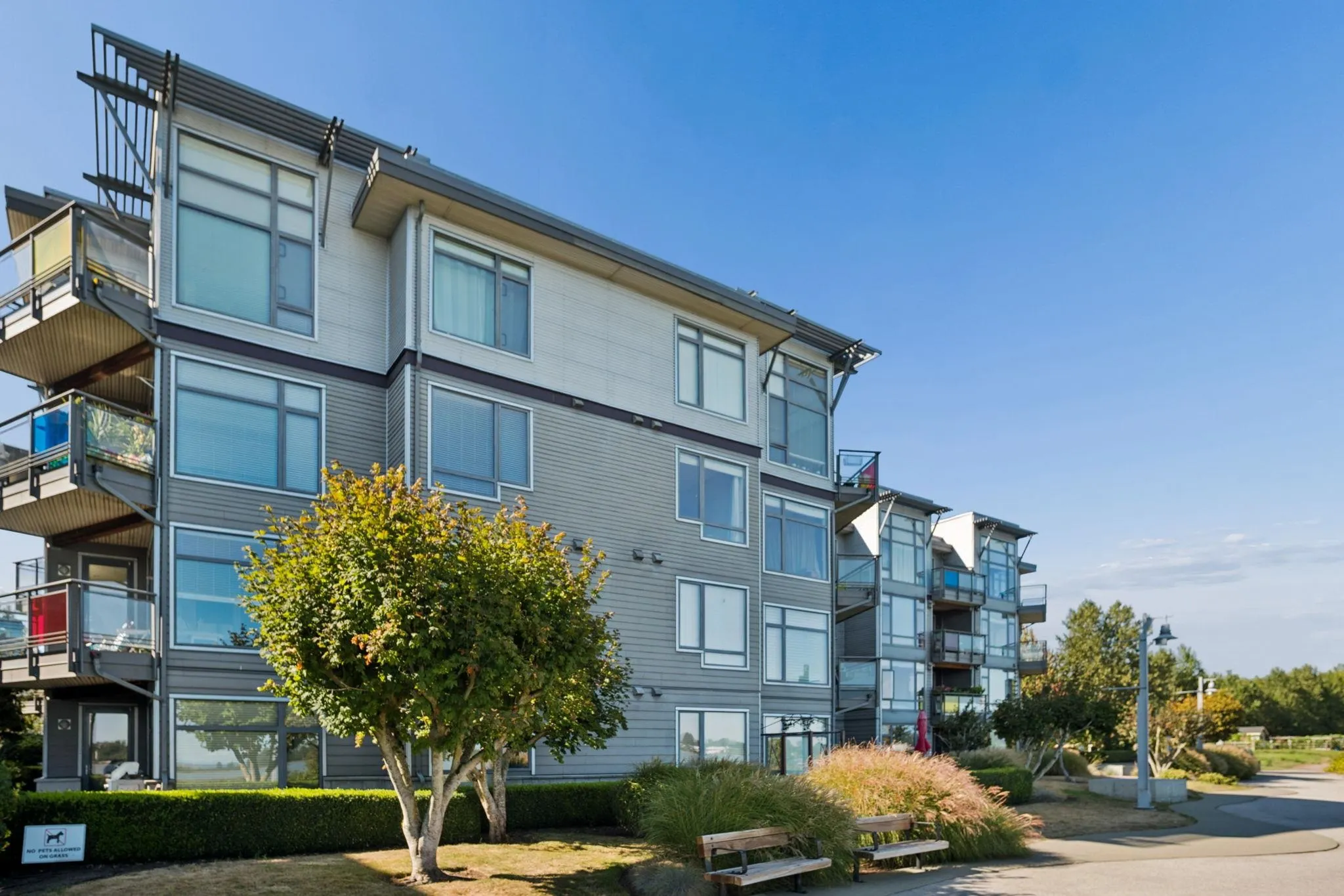 14300 Riverport Way #201