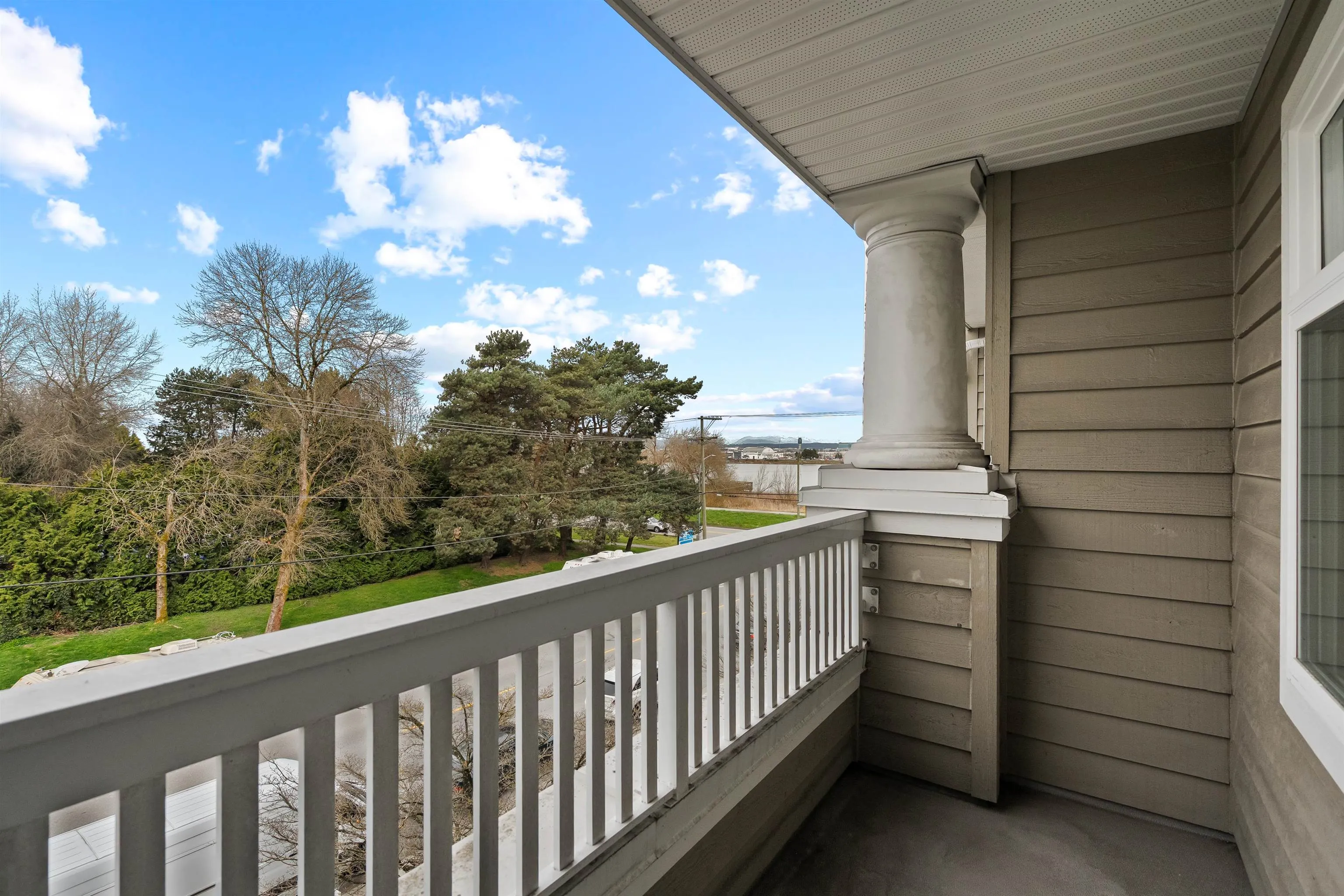 5500 Lynas Lane #304