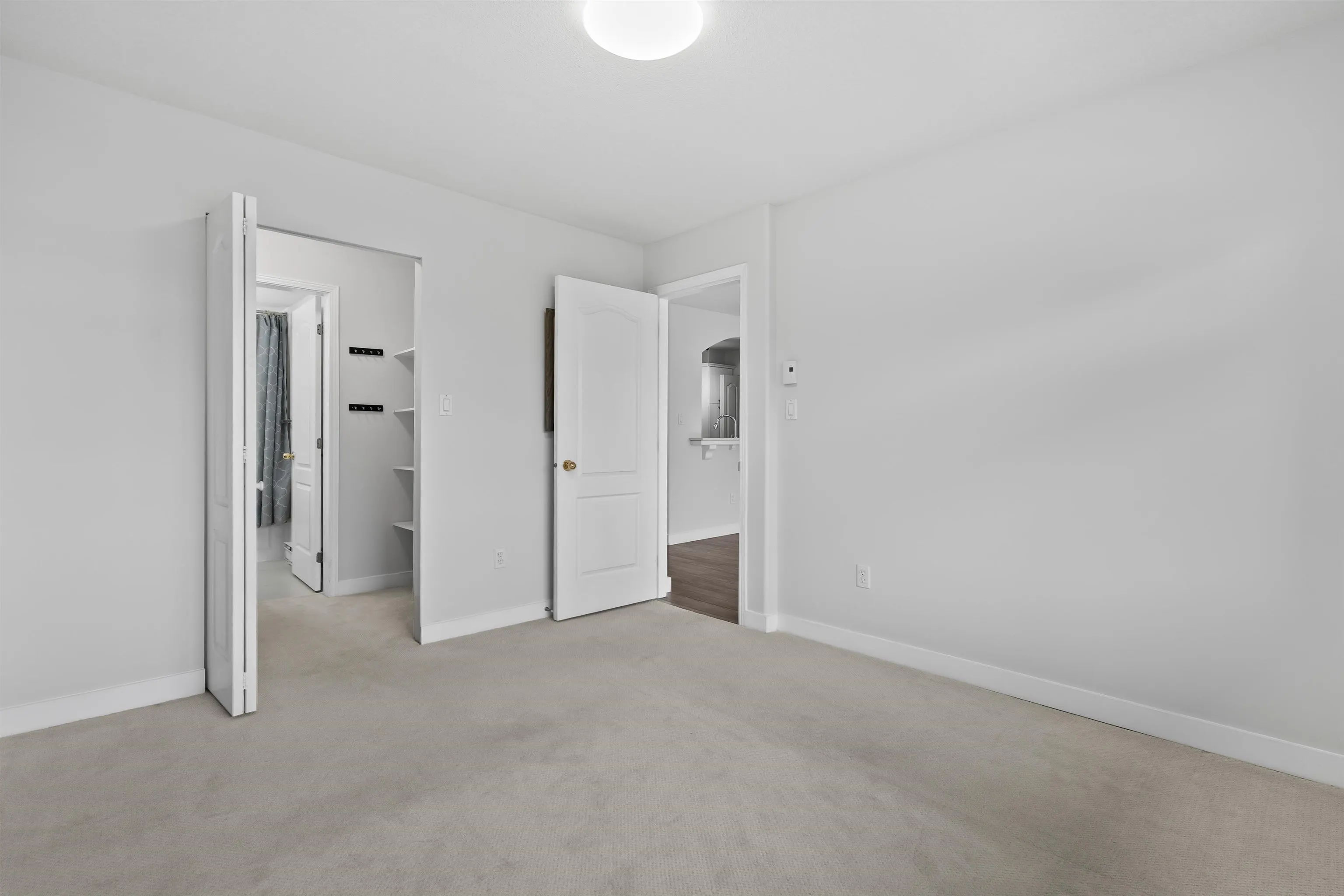 5500 Lynas Lane #304