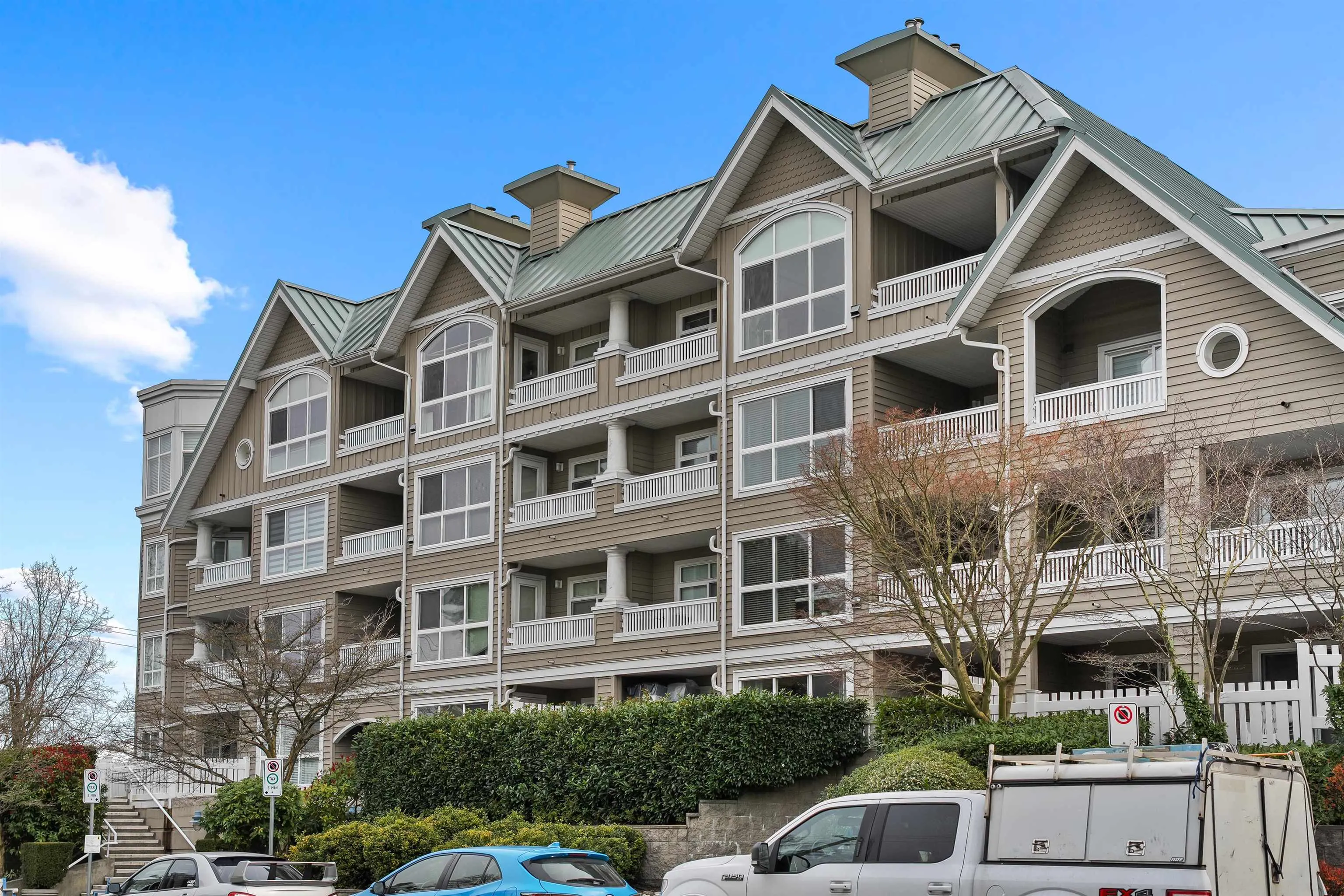 5500 Lynas Lane #304