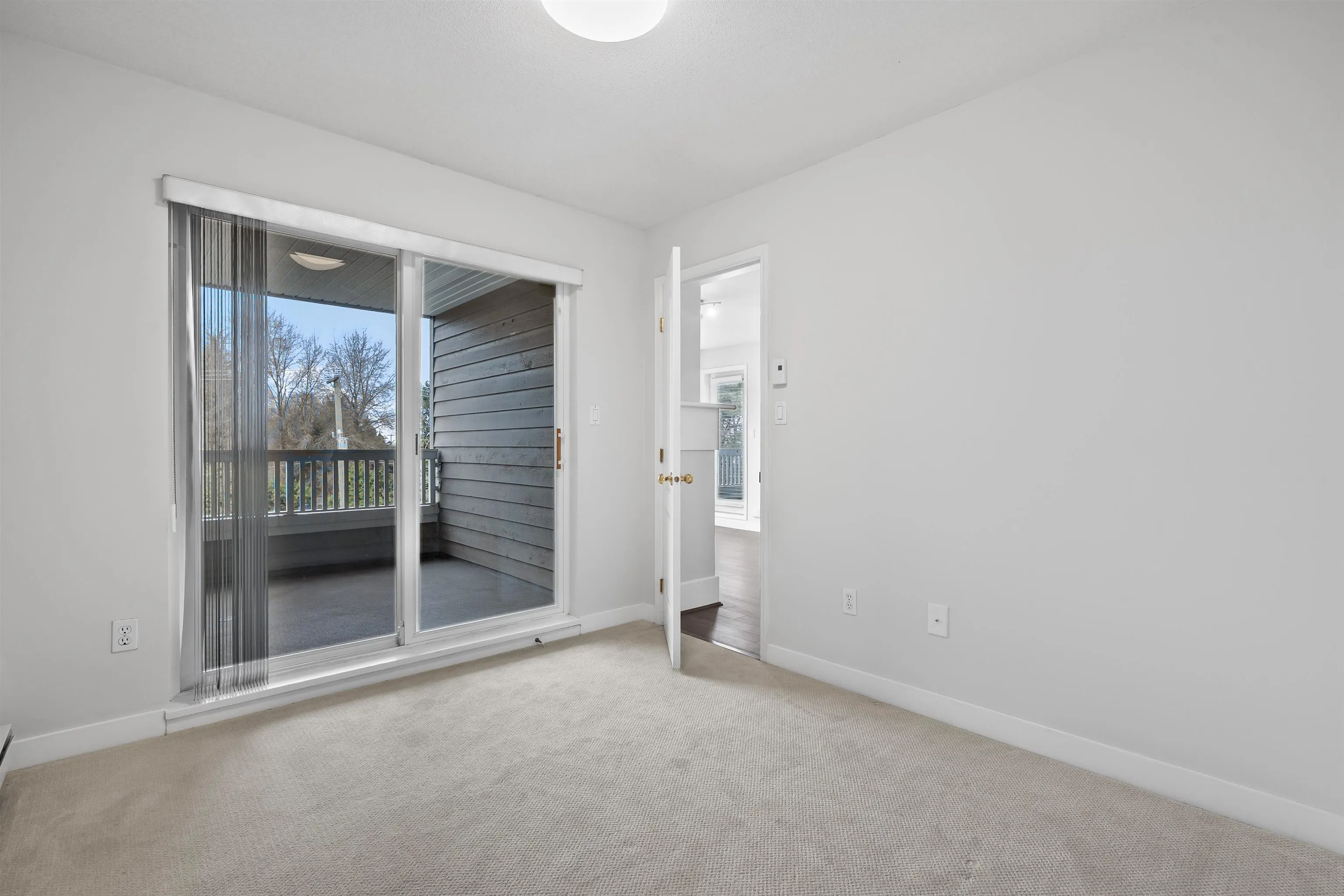 5500 Lynas Lane #304
