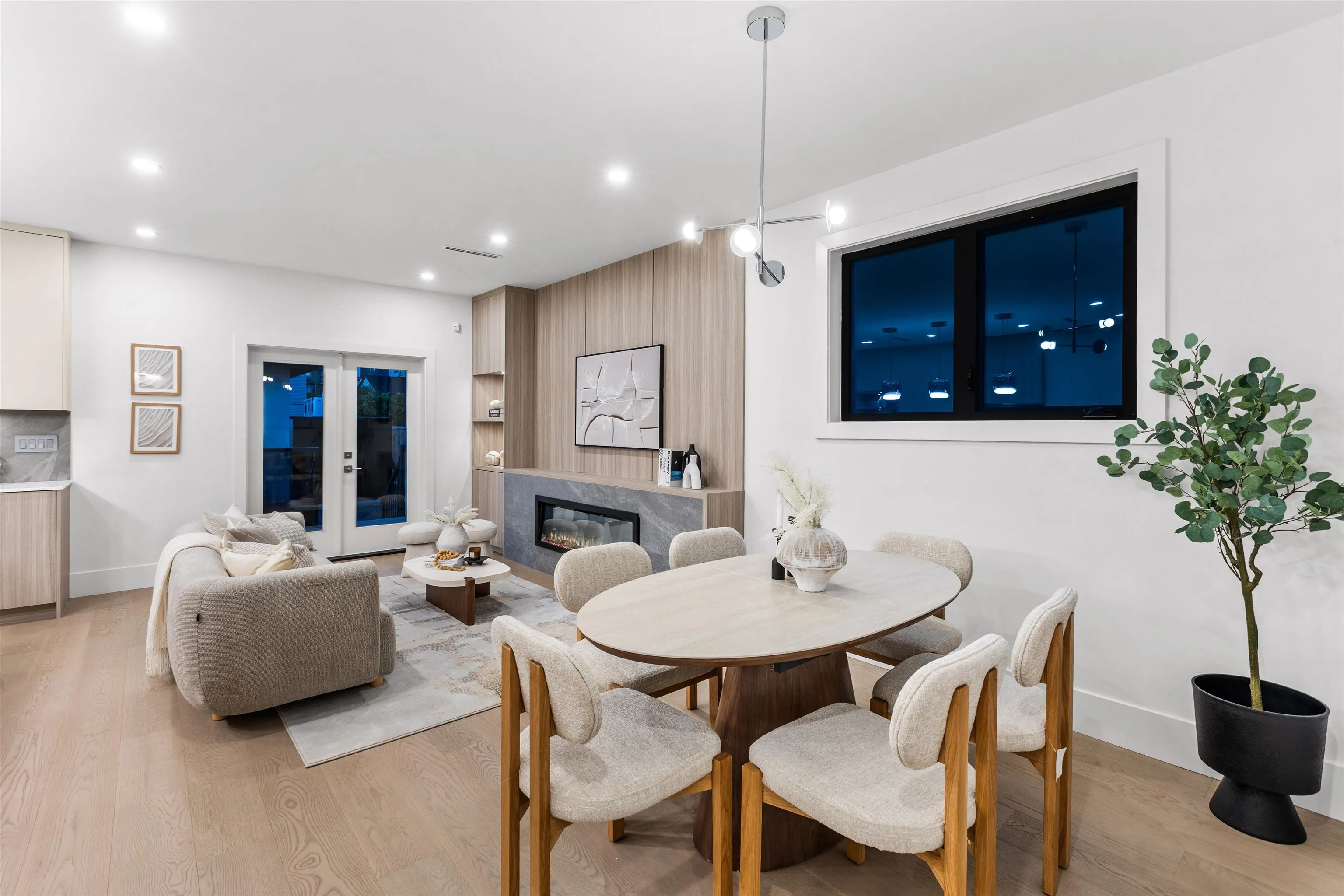 7061 Paulus Crescent #1