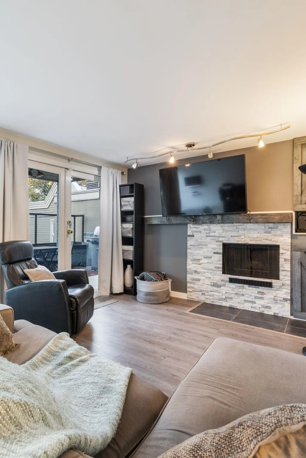 1220 W 6th Avenue #204