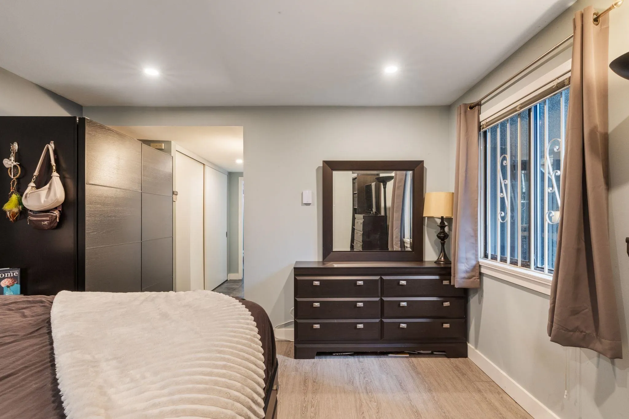 1220 W 6th Avenue #204