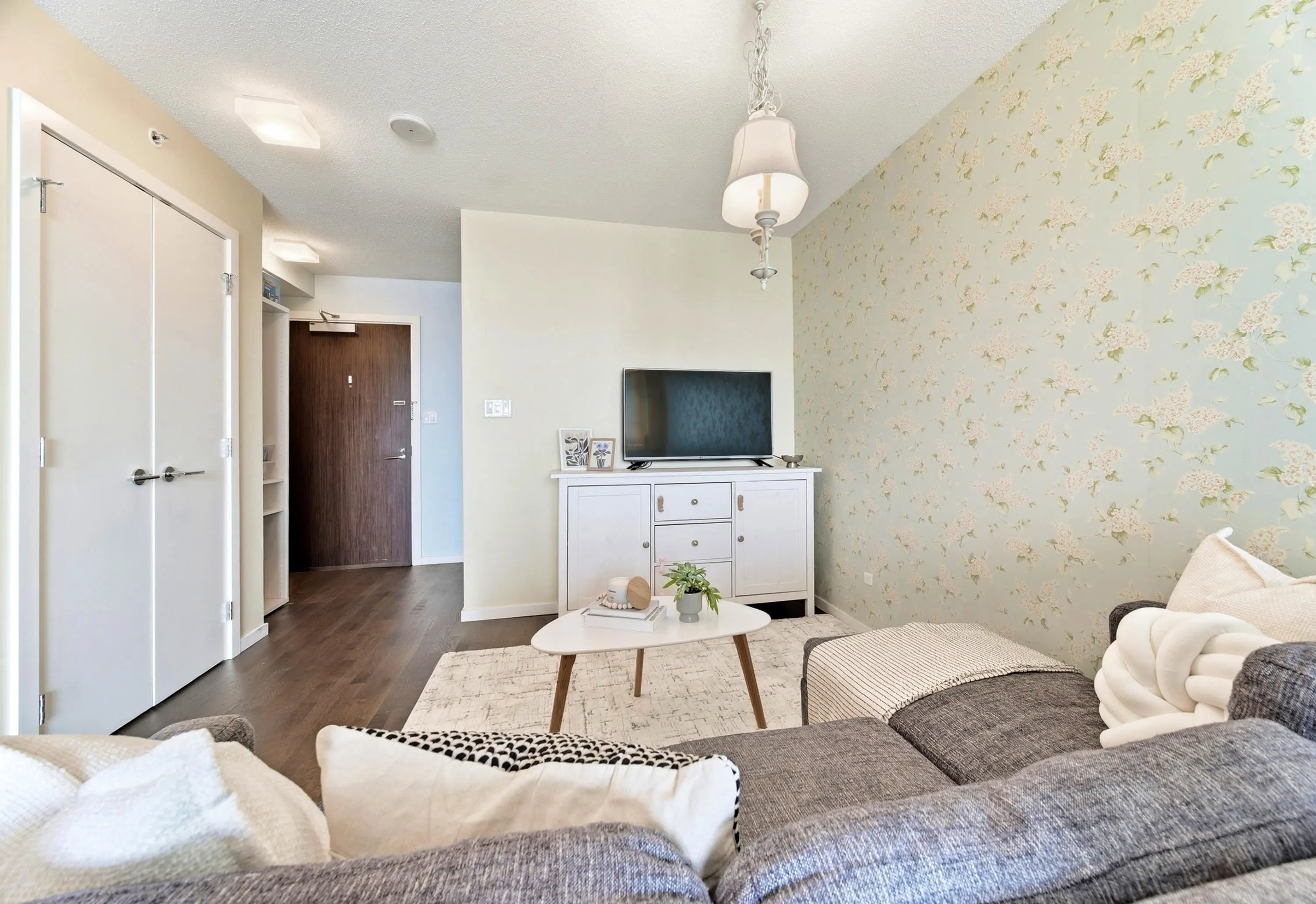 7888 Ackroyd Road #1209