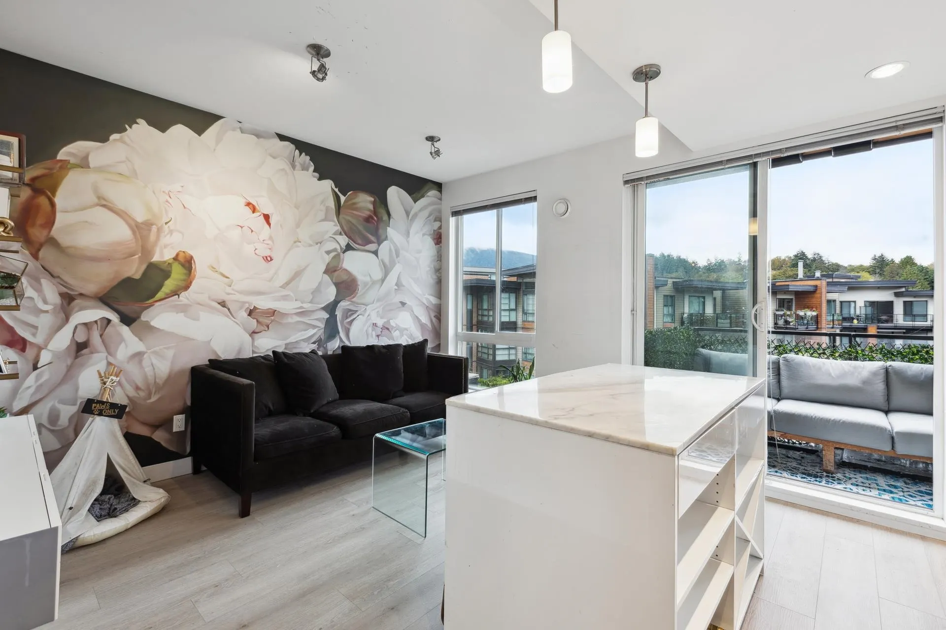 733 W 3rd Street #513