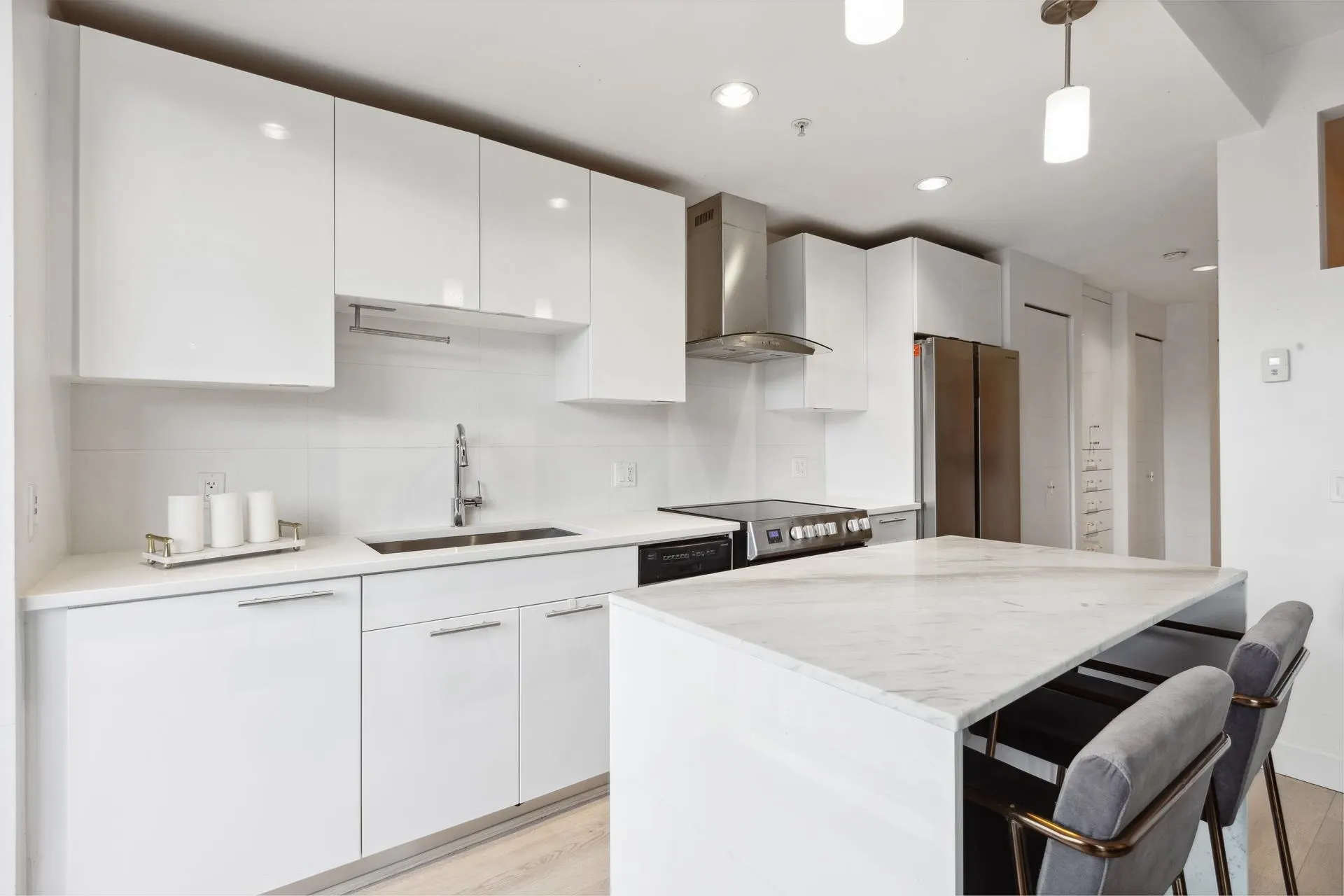 733 W 3rd Street #513