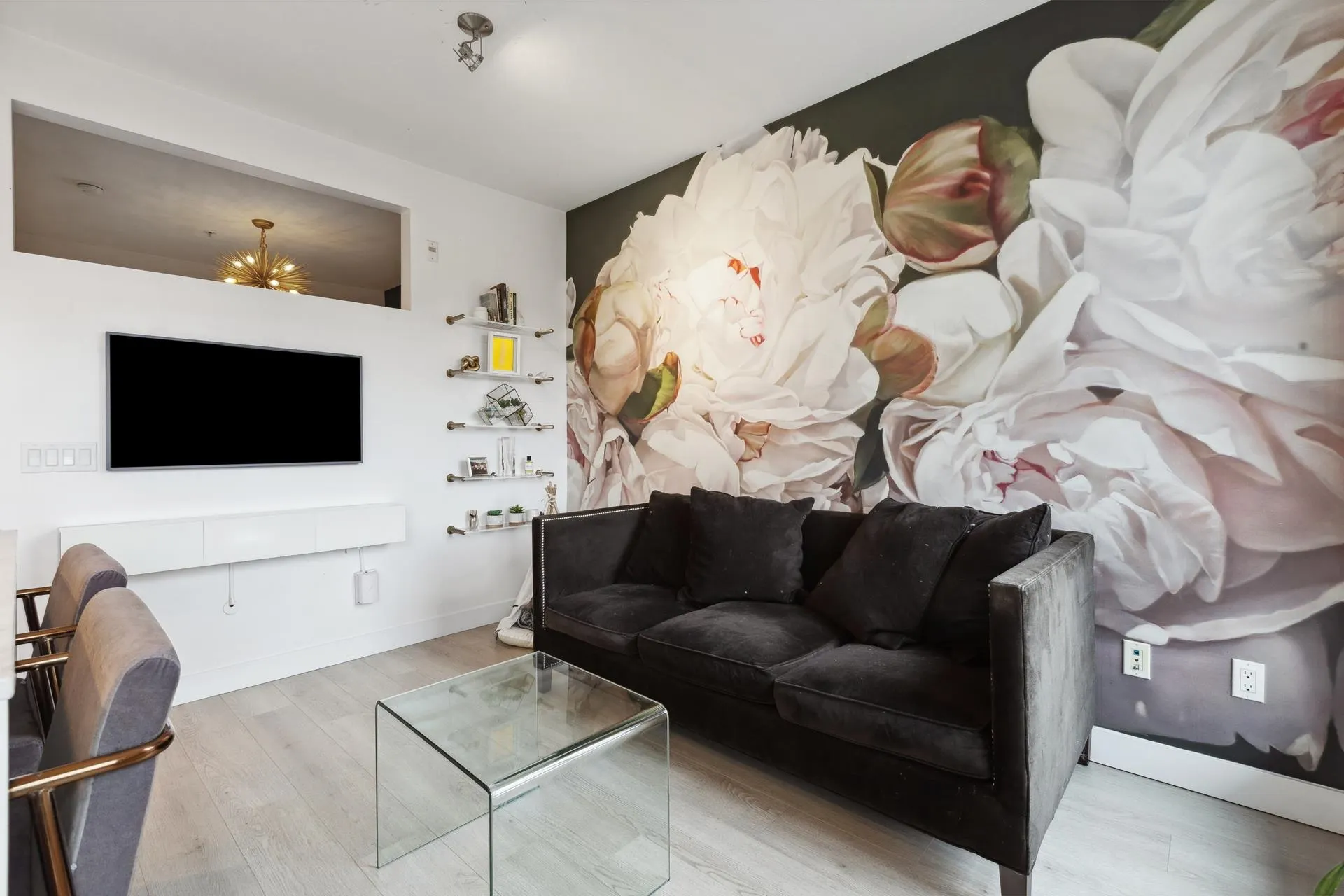 733 W 3rd Street #513