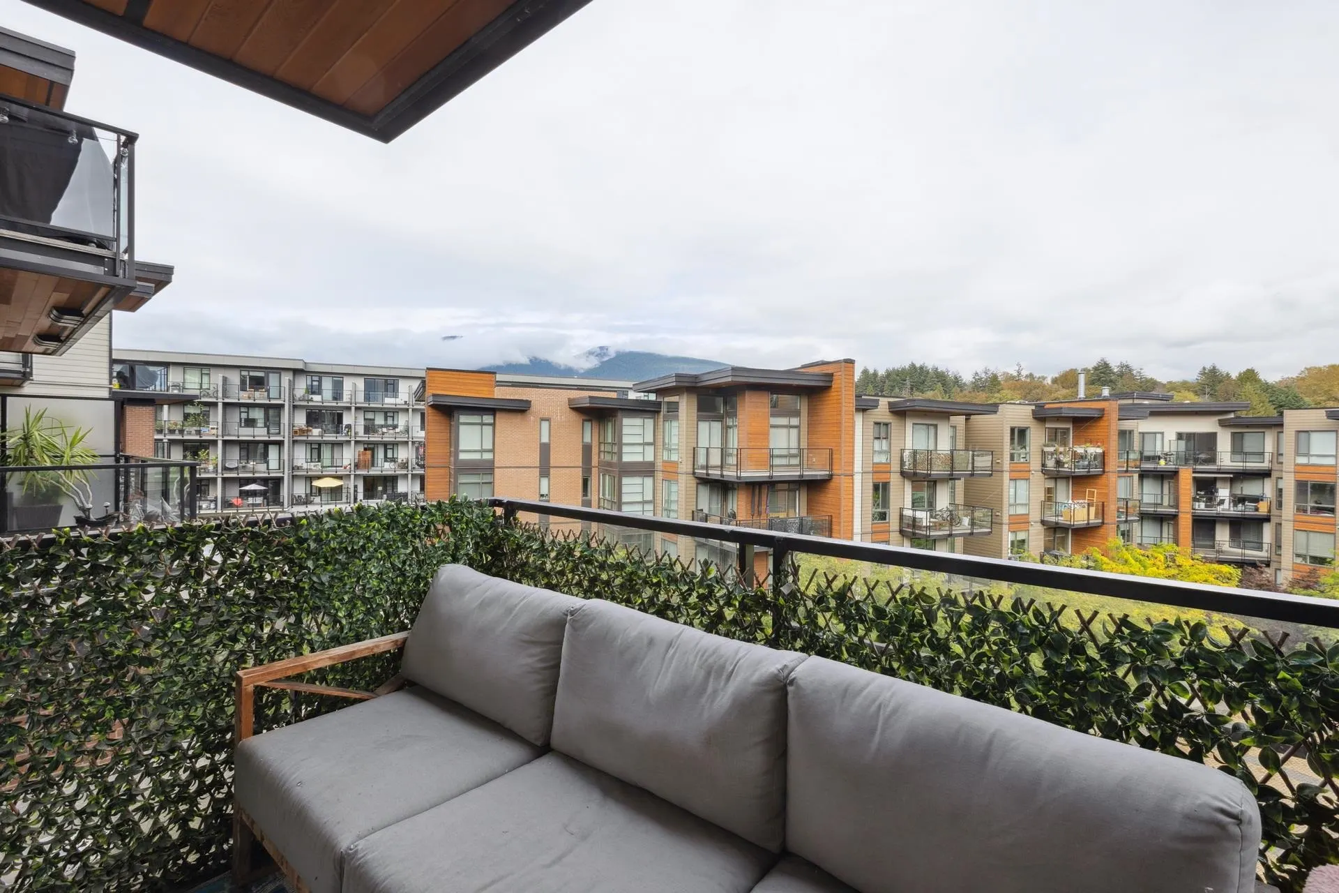 733 W 3rd Street #513