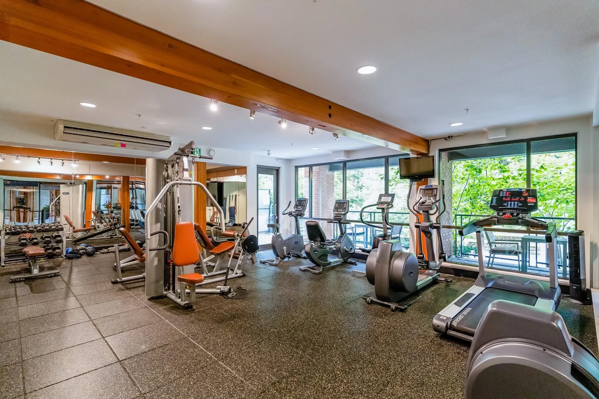 733 W 3rd Street #513