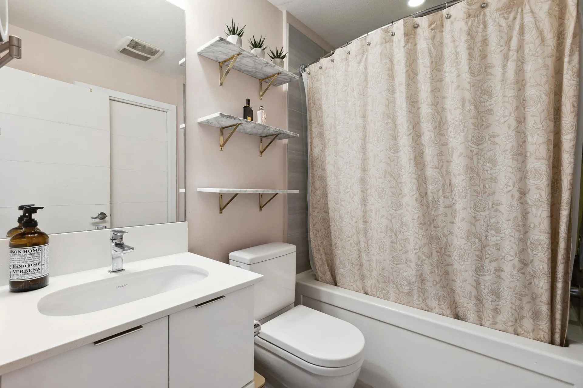 733 W 3rd Street #513