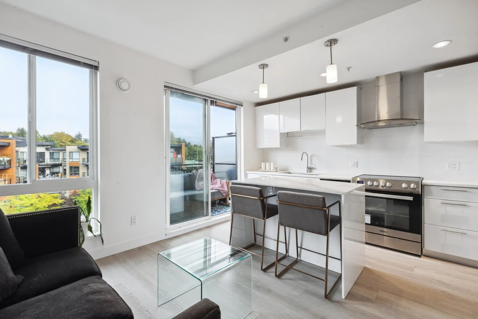 733 W 3rd Street #513