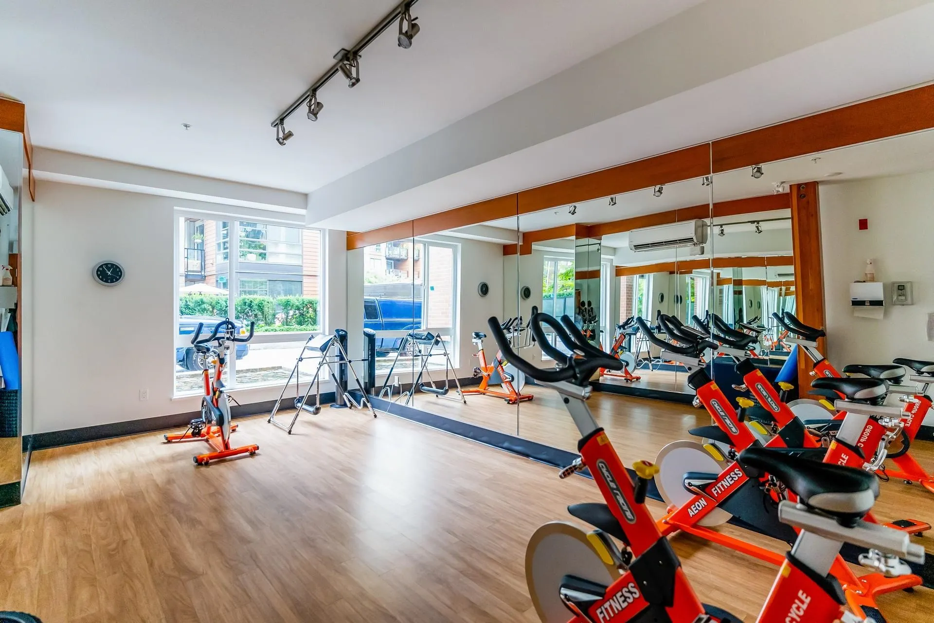 733 W 3rd Street #513
