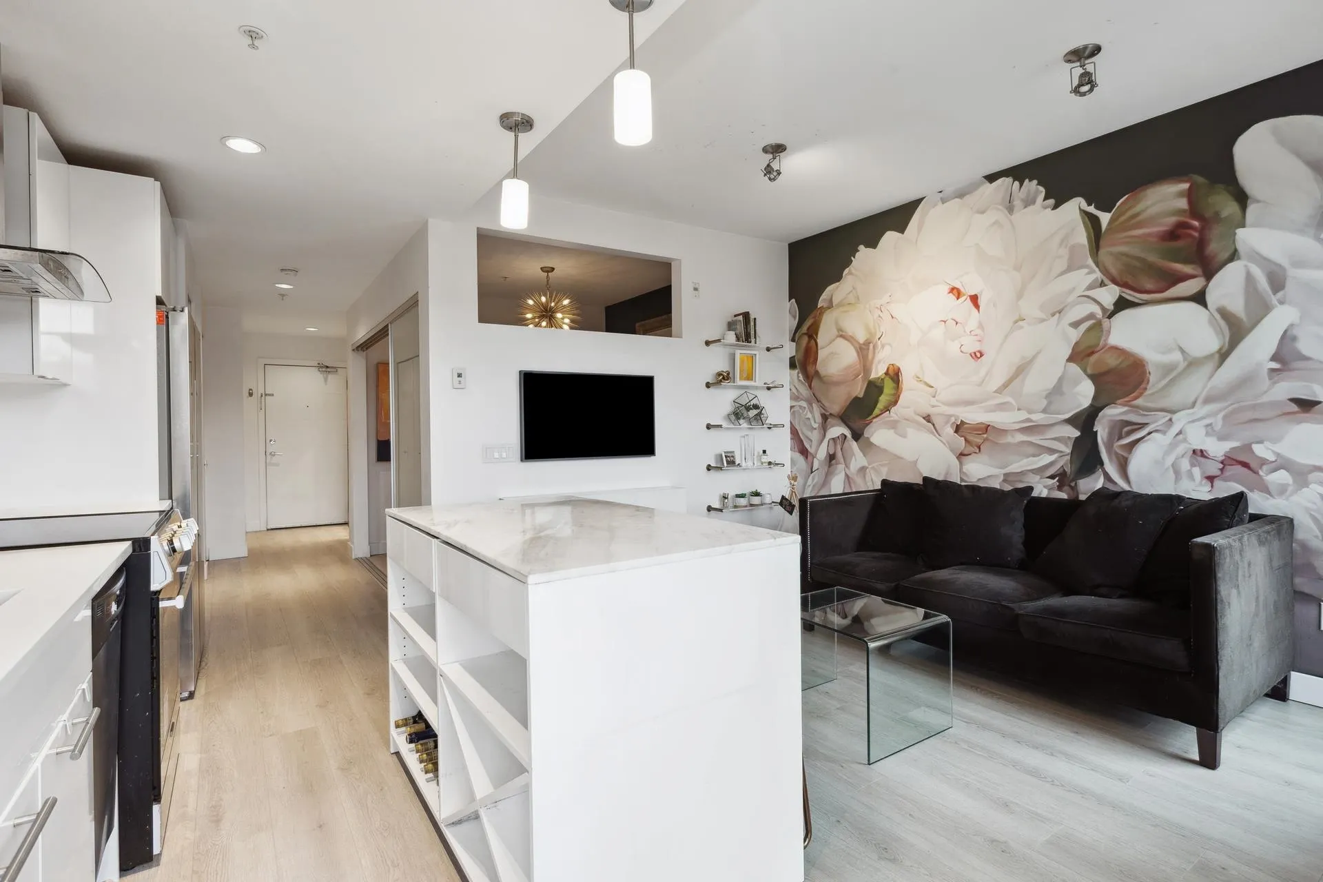 733 W 3rd Street #513
