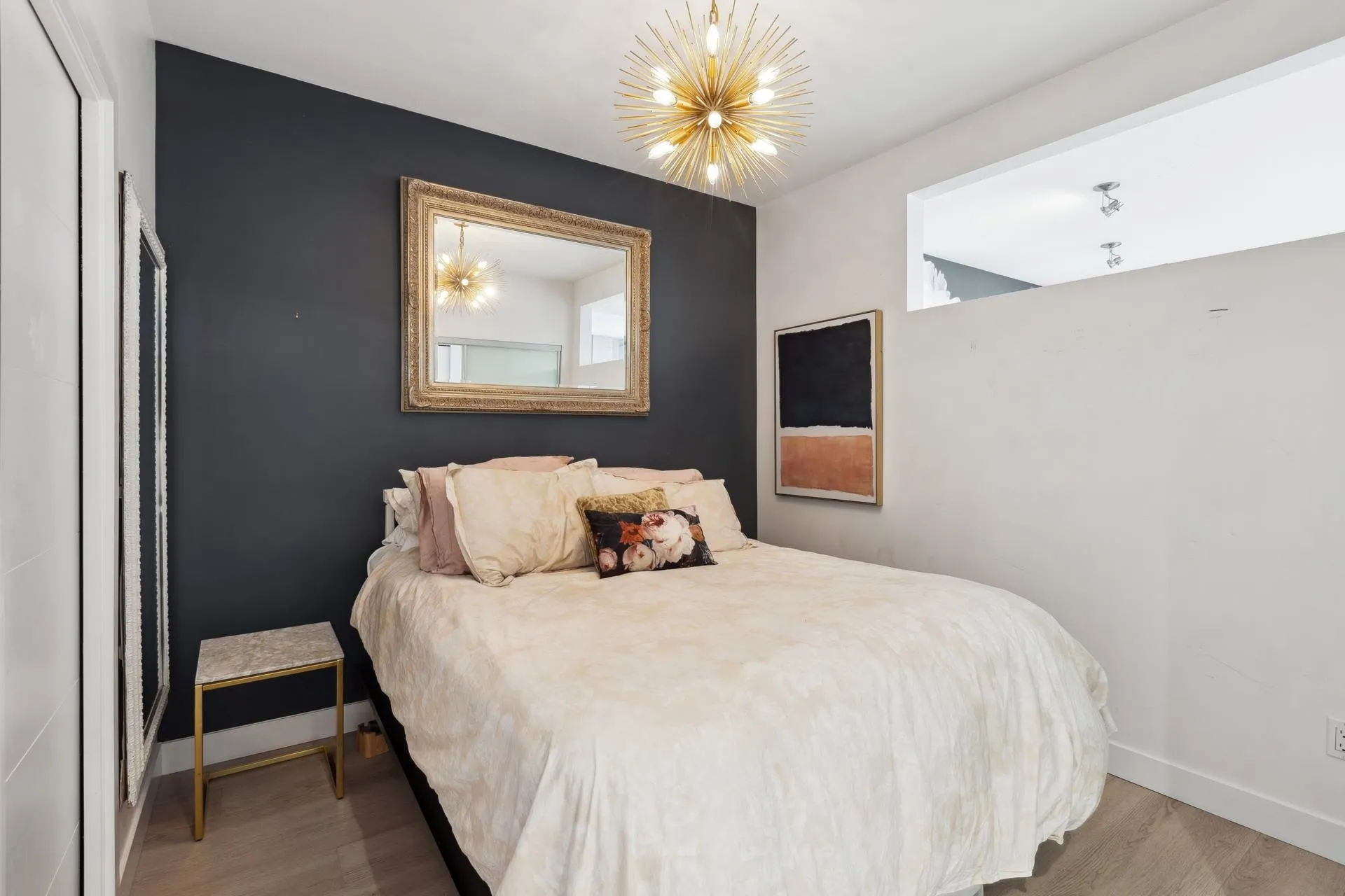 733 W 3rd Street #513