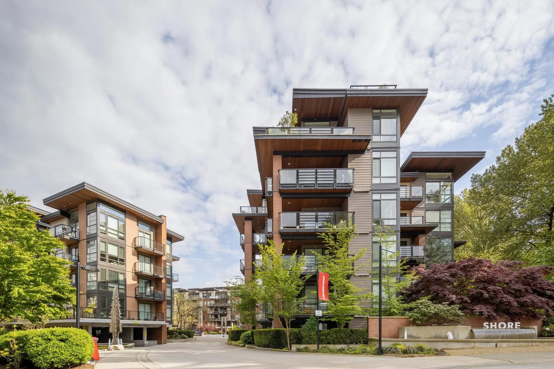 733 W 3rd Street #513