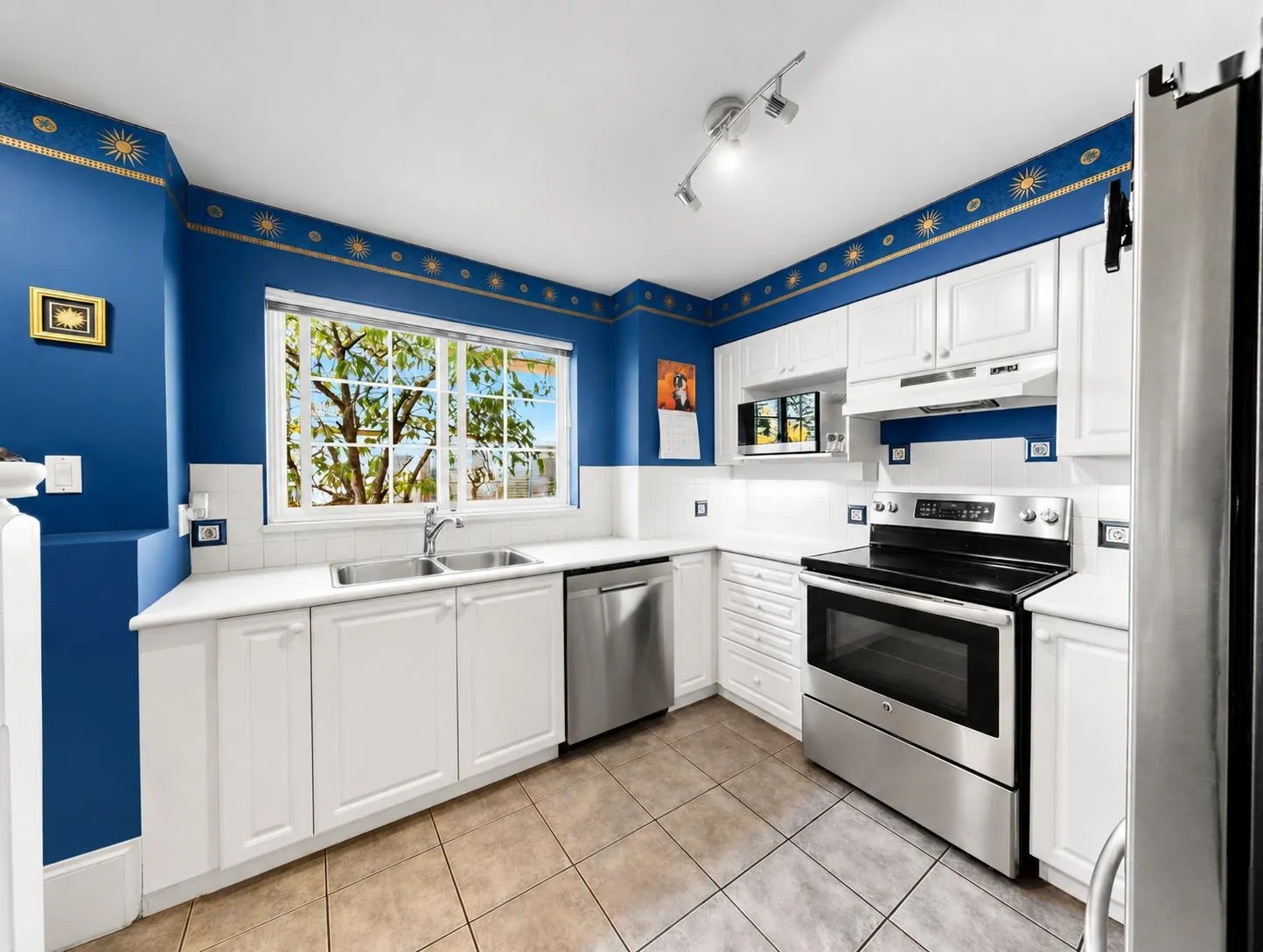 1561 Booth Avenue #12