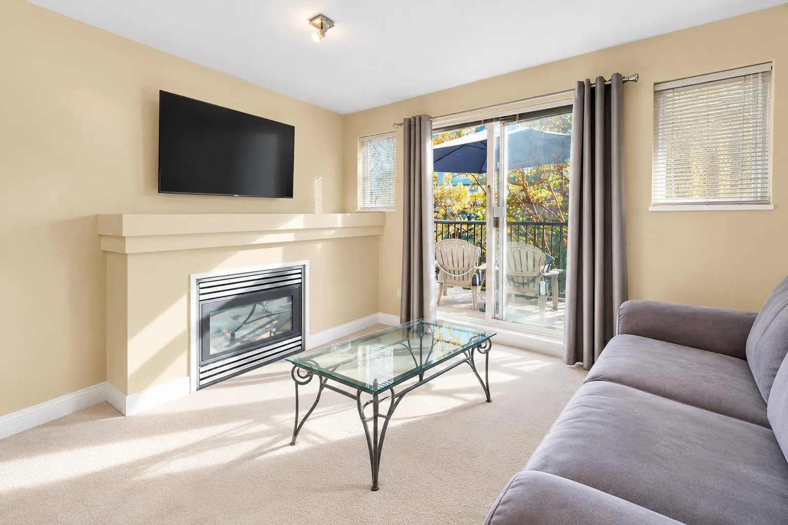1561 Booth Avenue #12