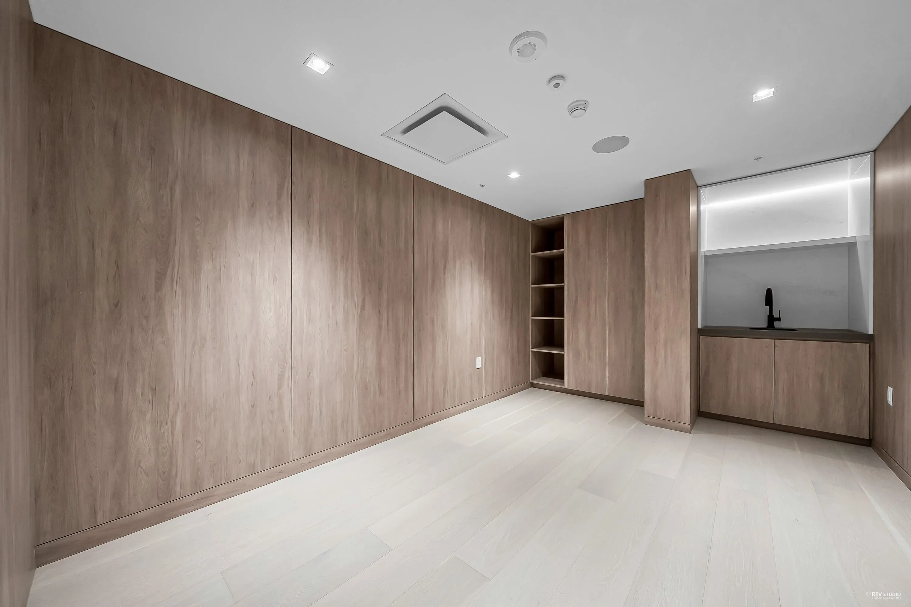 6808 Minoru Boulevard #902