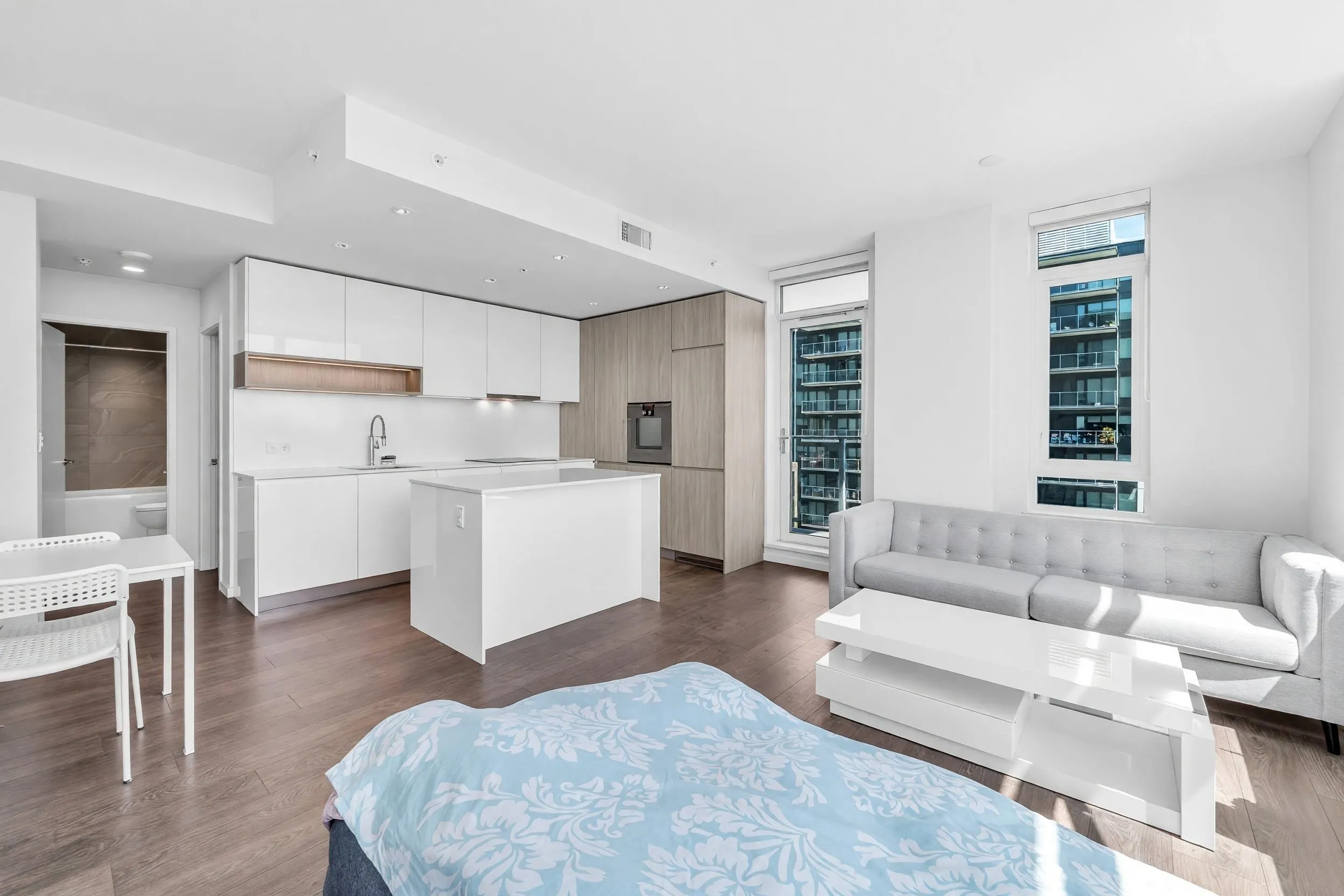 6808 Minoru Boulevard #902