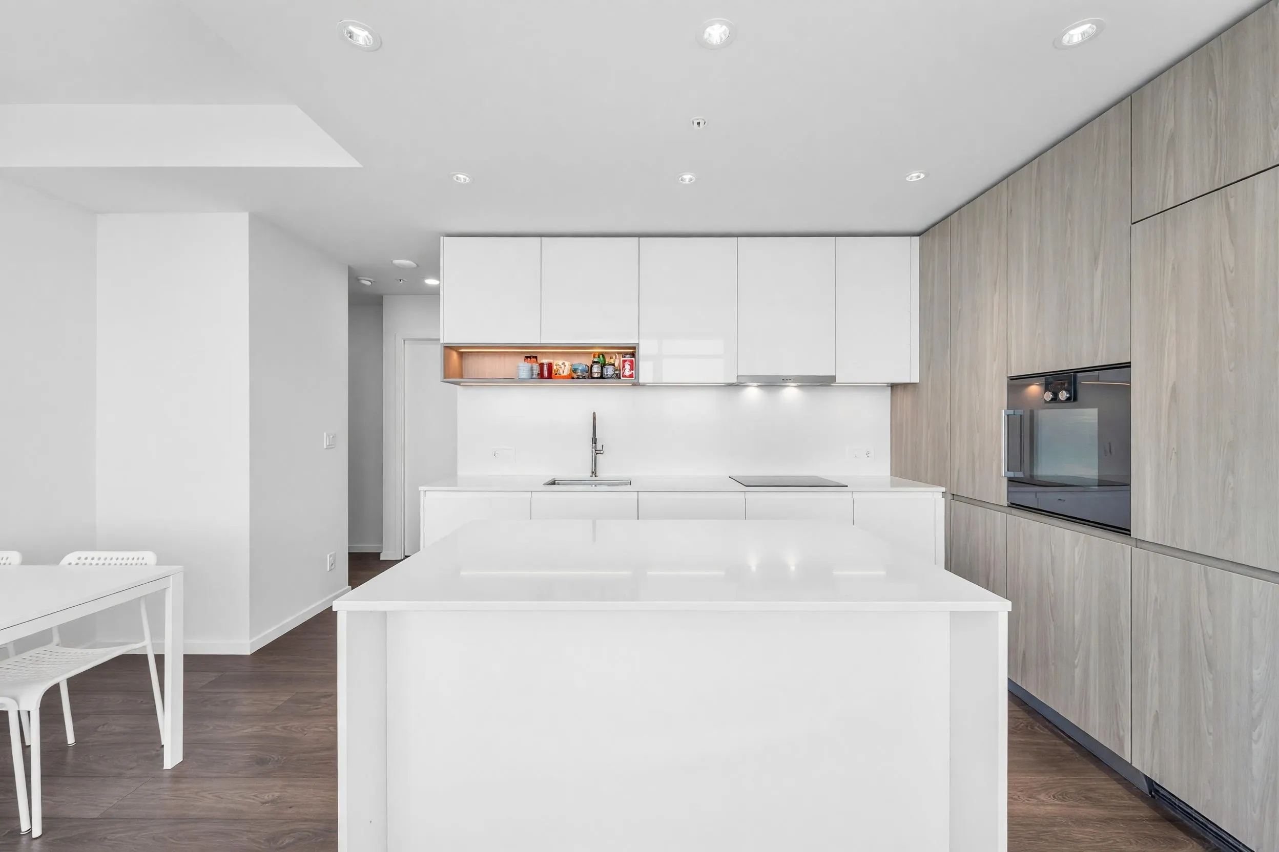 6808 Minoru Boulevard #902