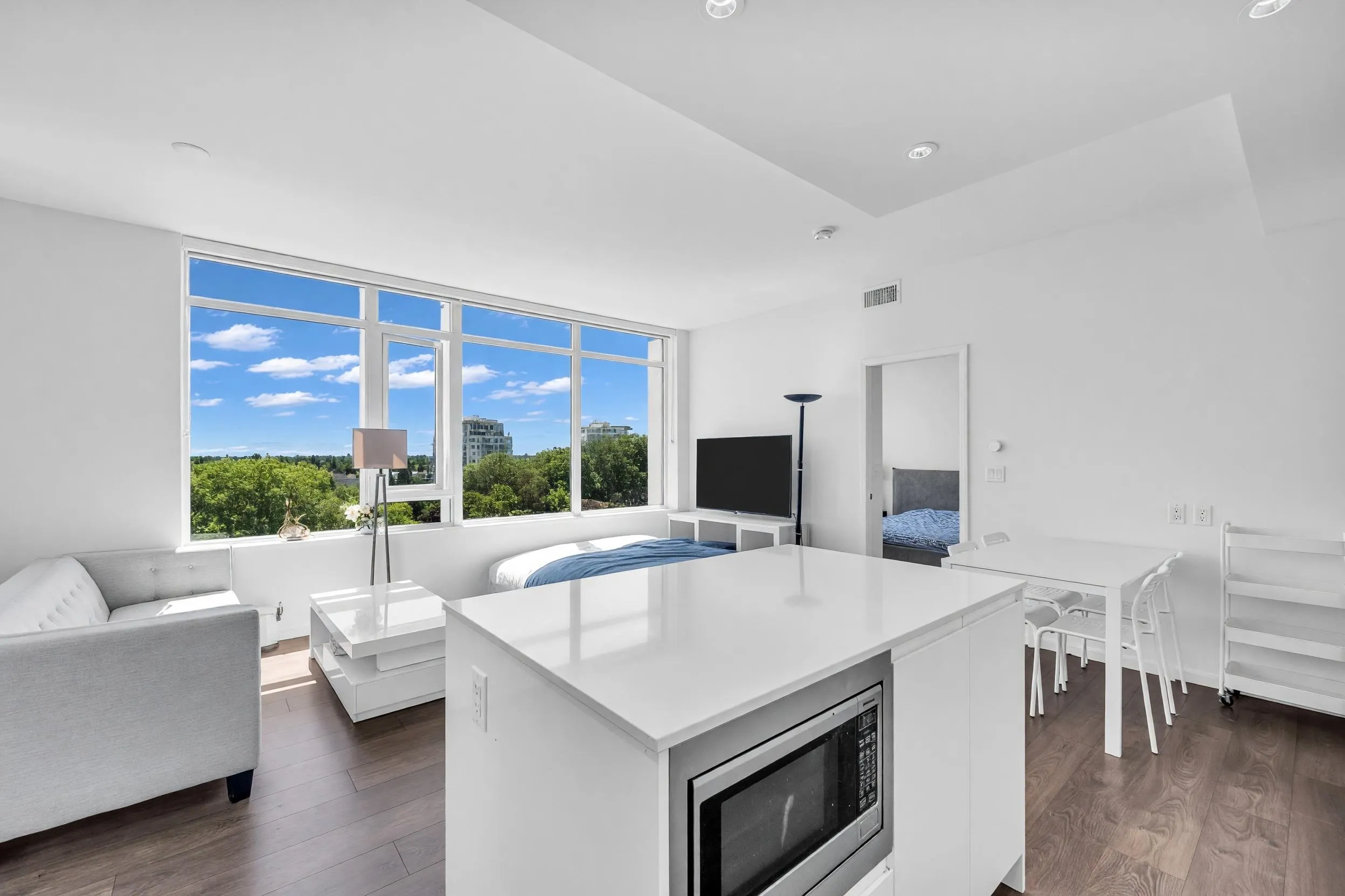 6808 Minoru Boulevard #902