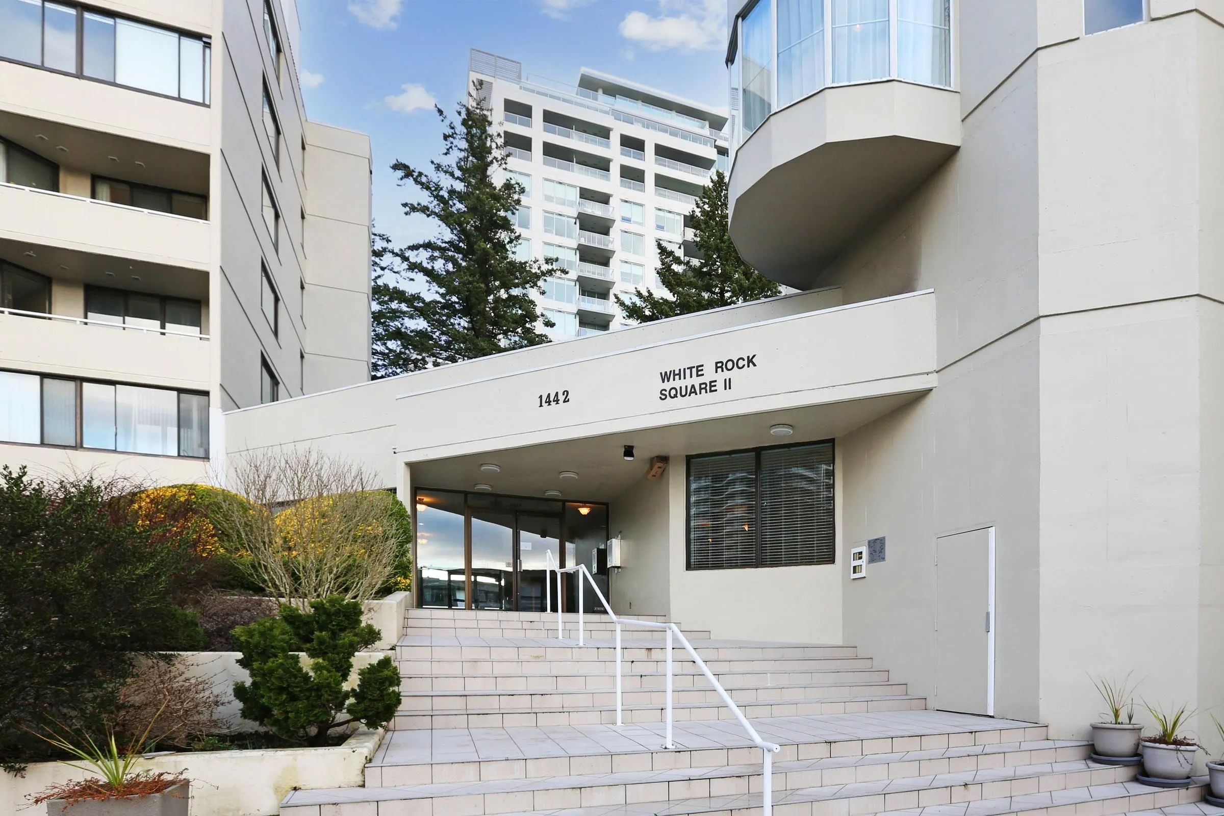 1442 Foster Street #113