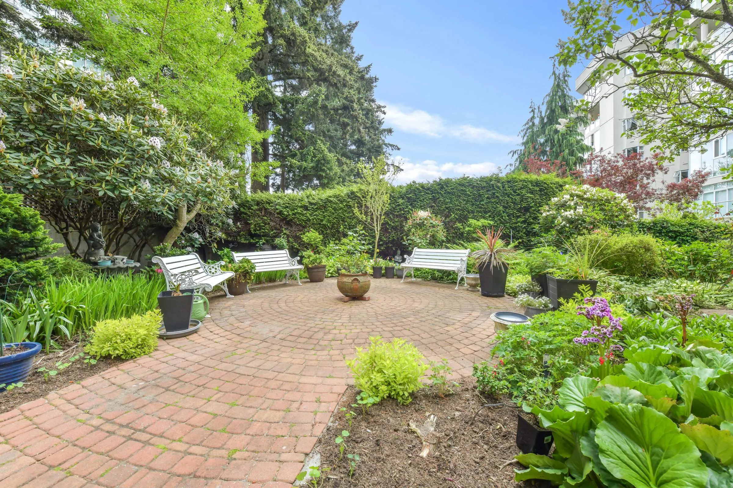 1442 Foster Street #113
