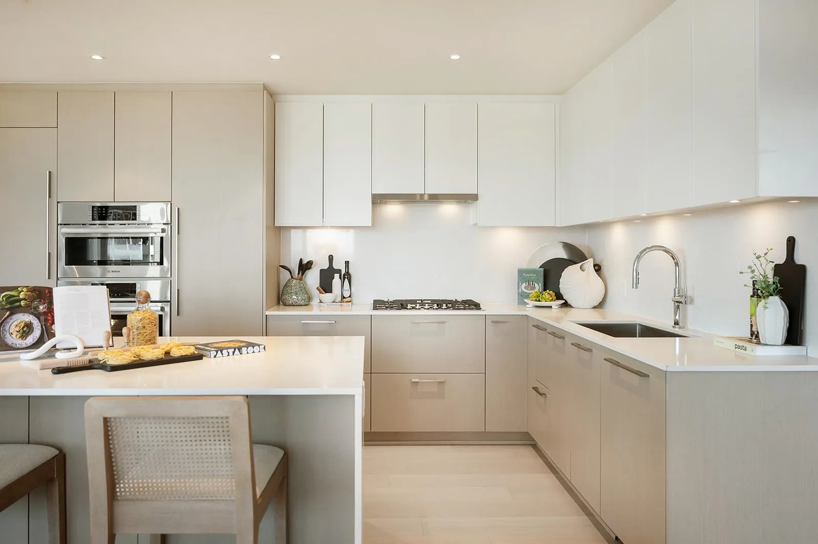 128 W 15th Street #906