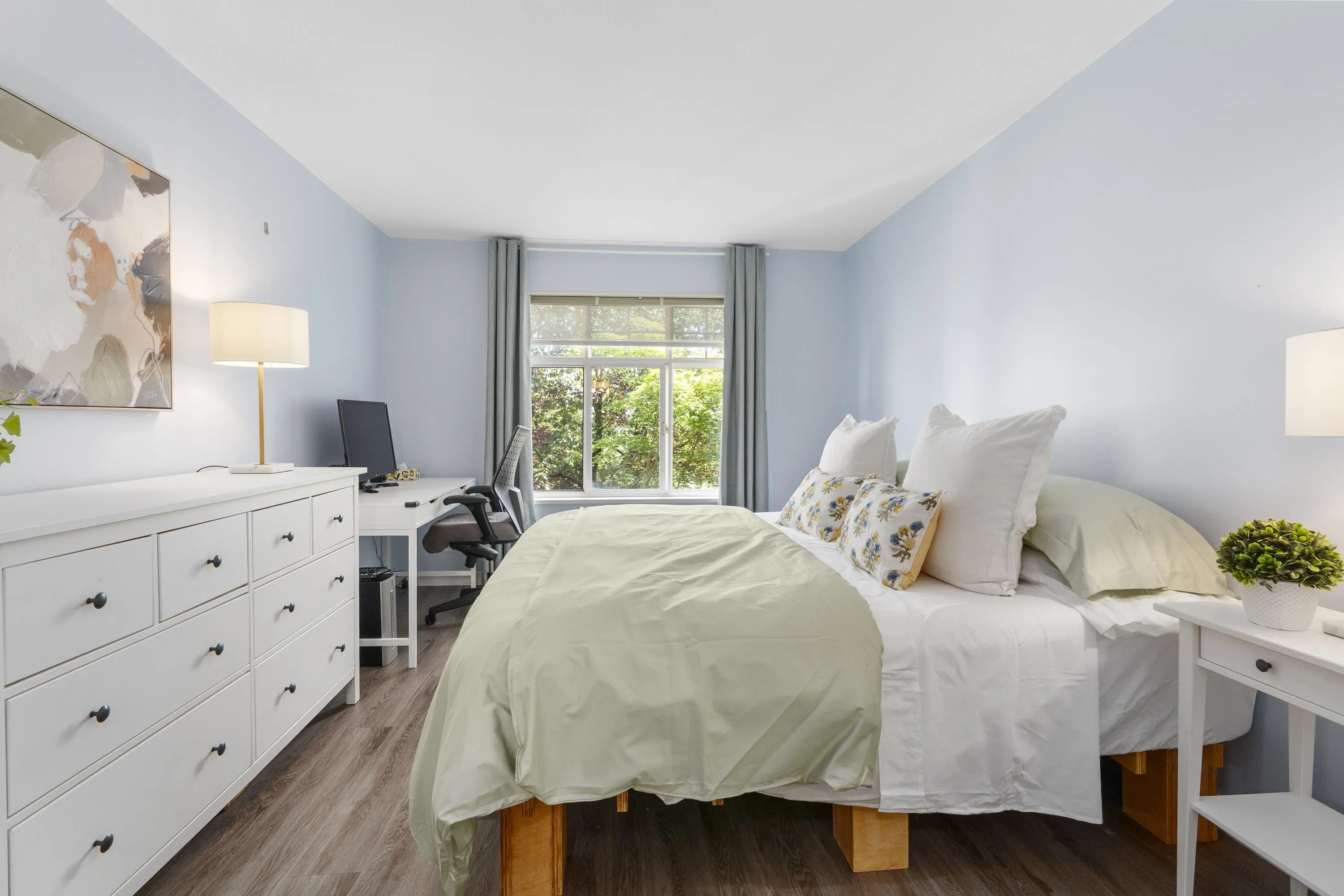 1432 Parkway Boulevard #212