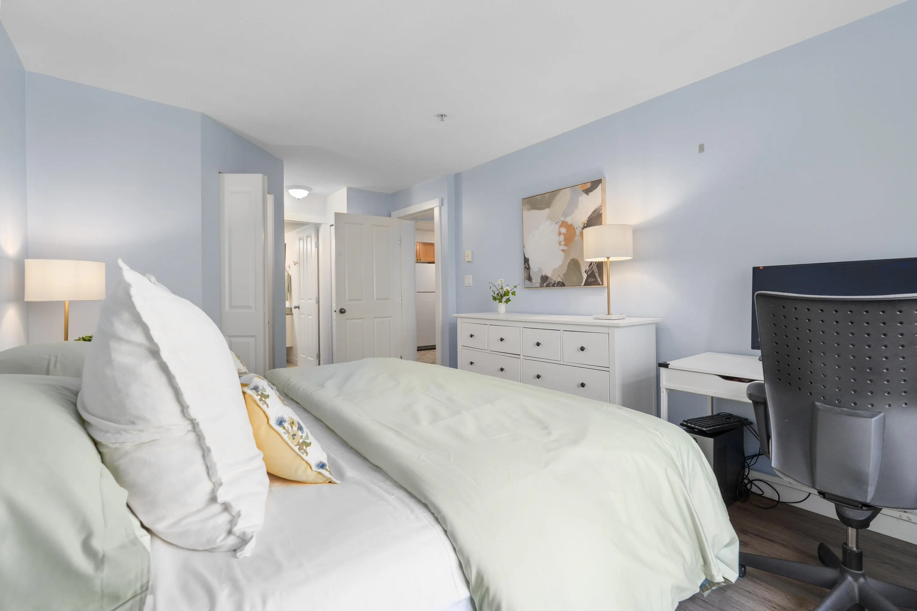 1432 Parkway Boulevard #212