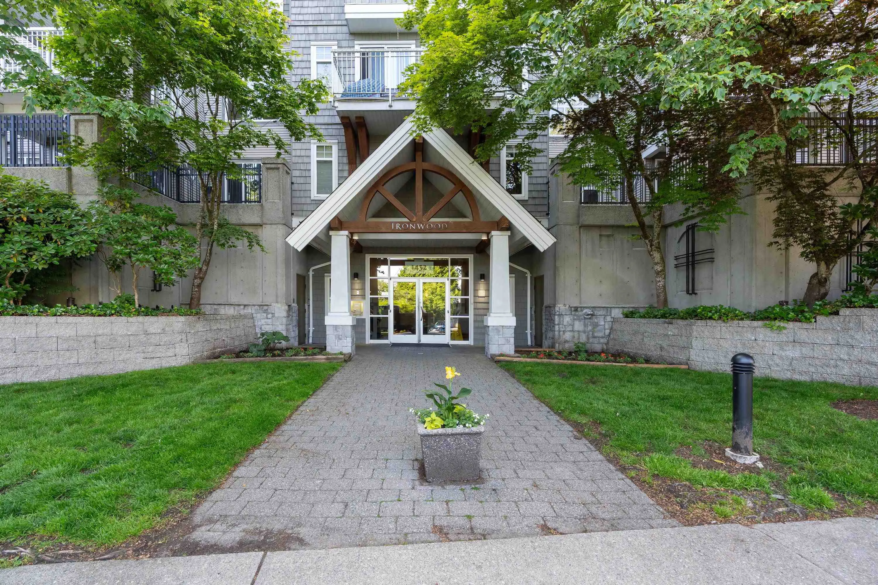 1432 Parkway Boulevard #212