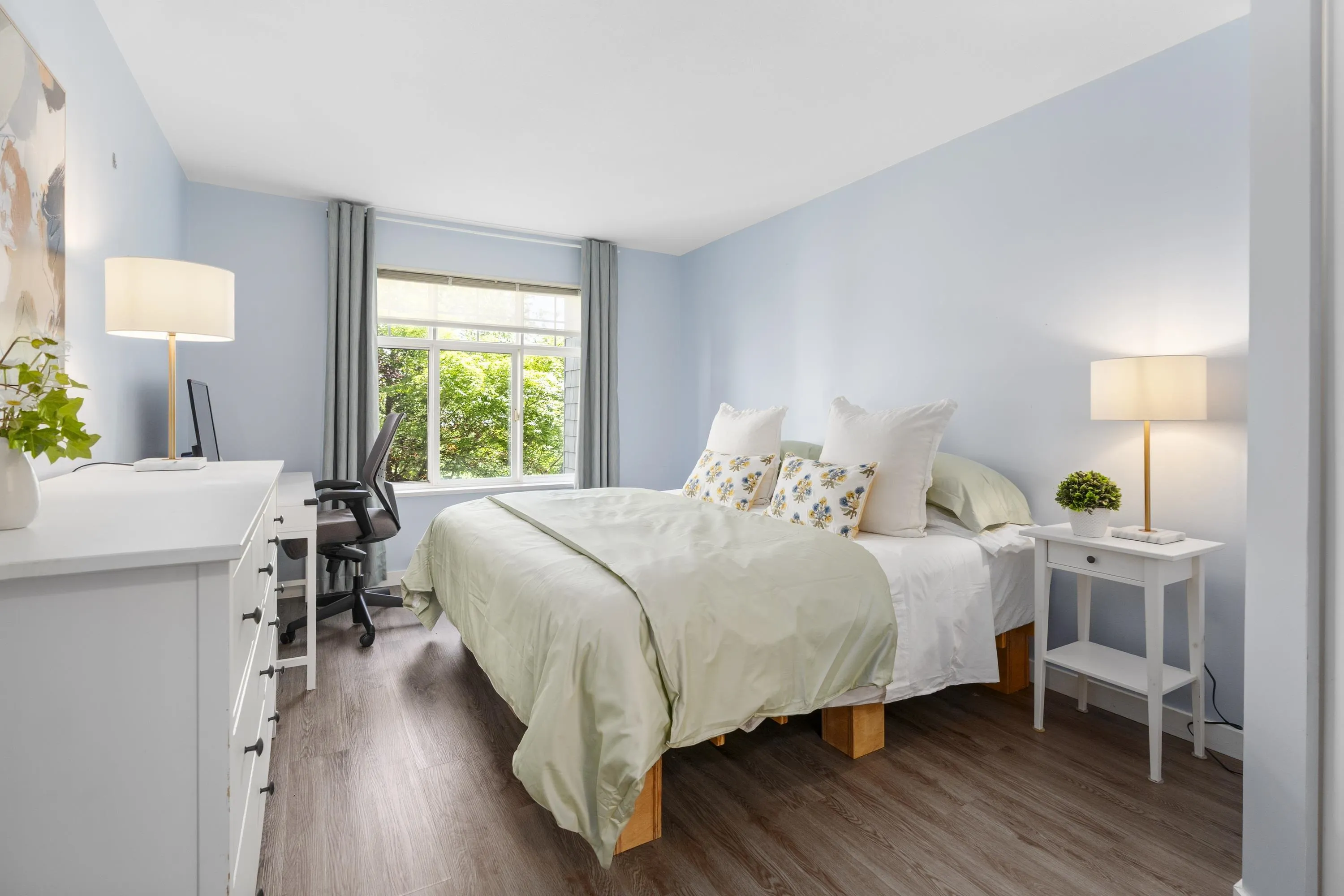 1432 Parkway Boulevard #212