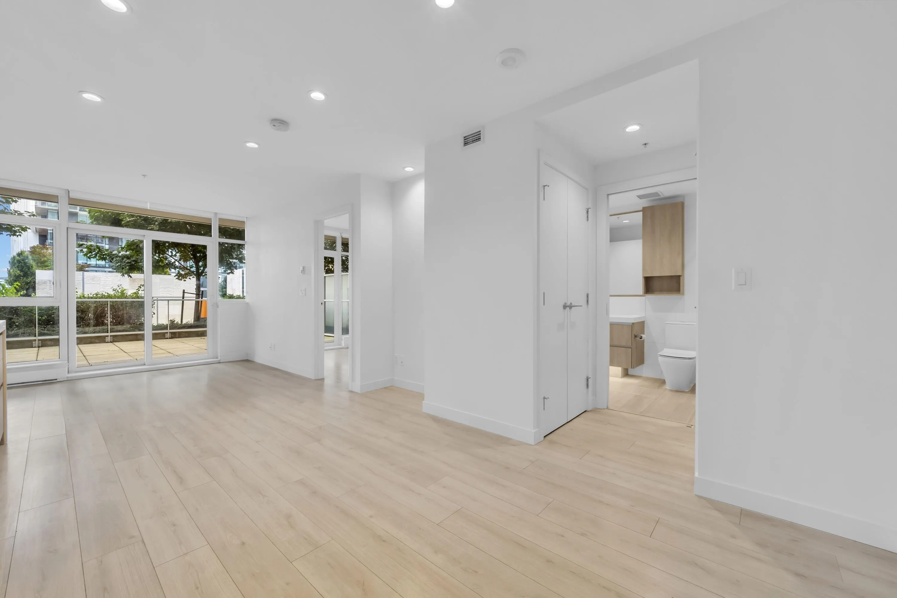 6080 Mckay Avenue #404