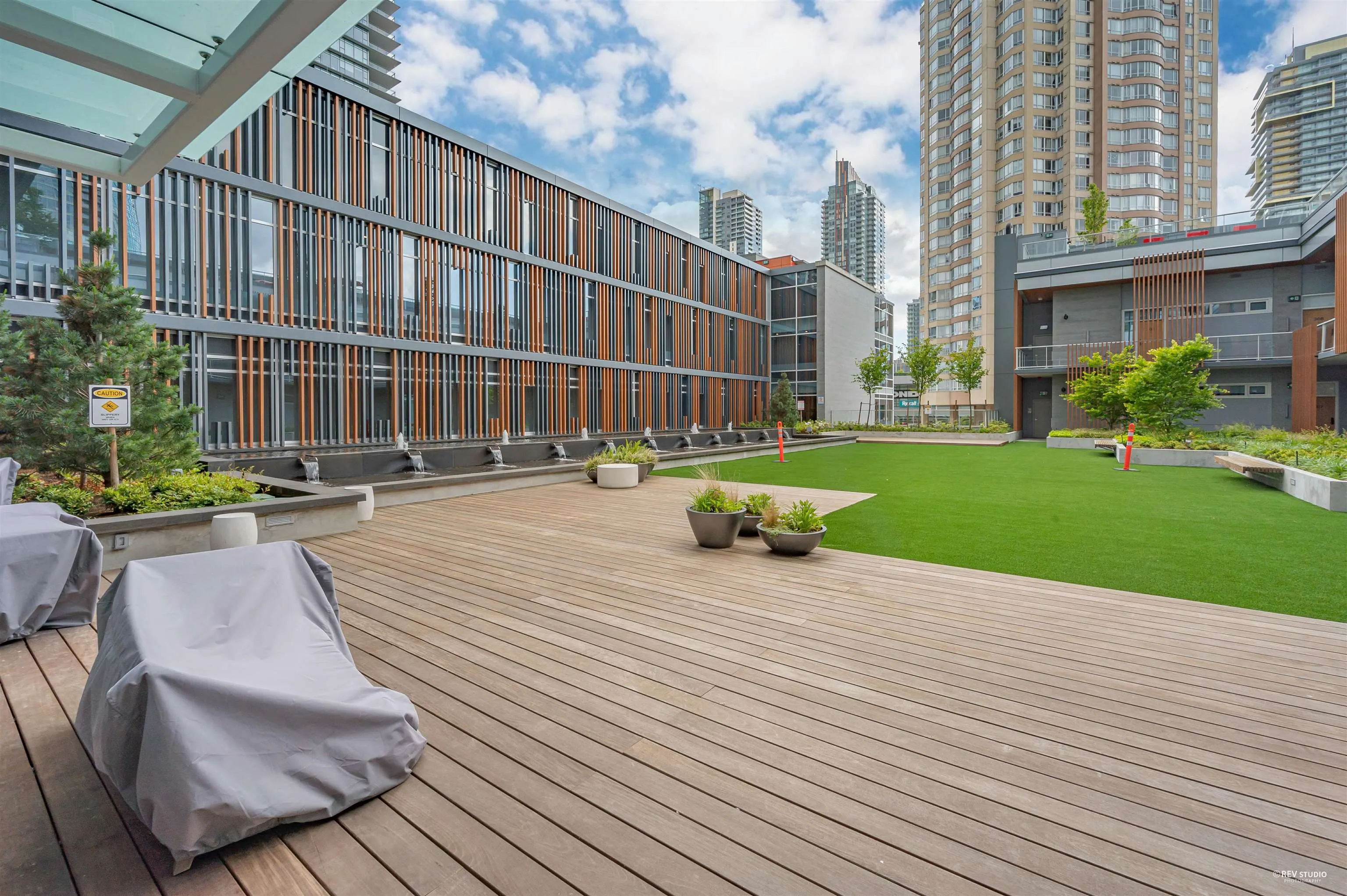 6080 Mckay Avenue #404