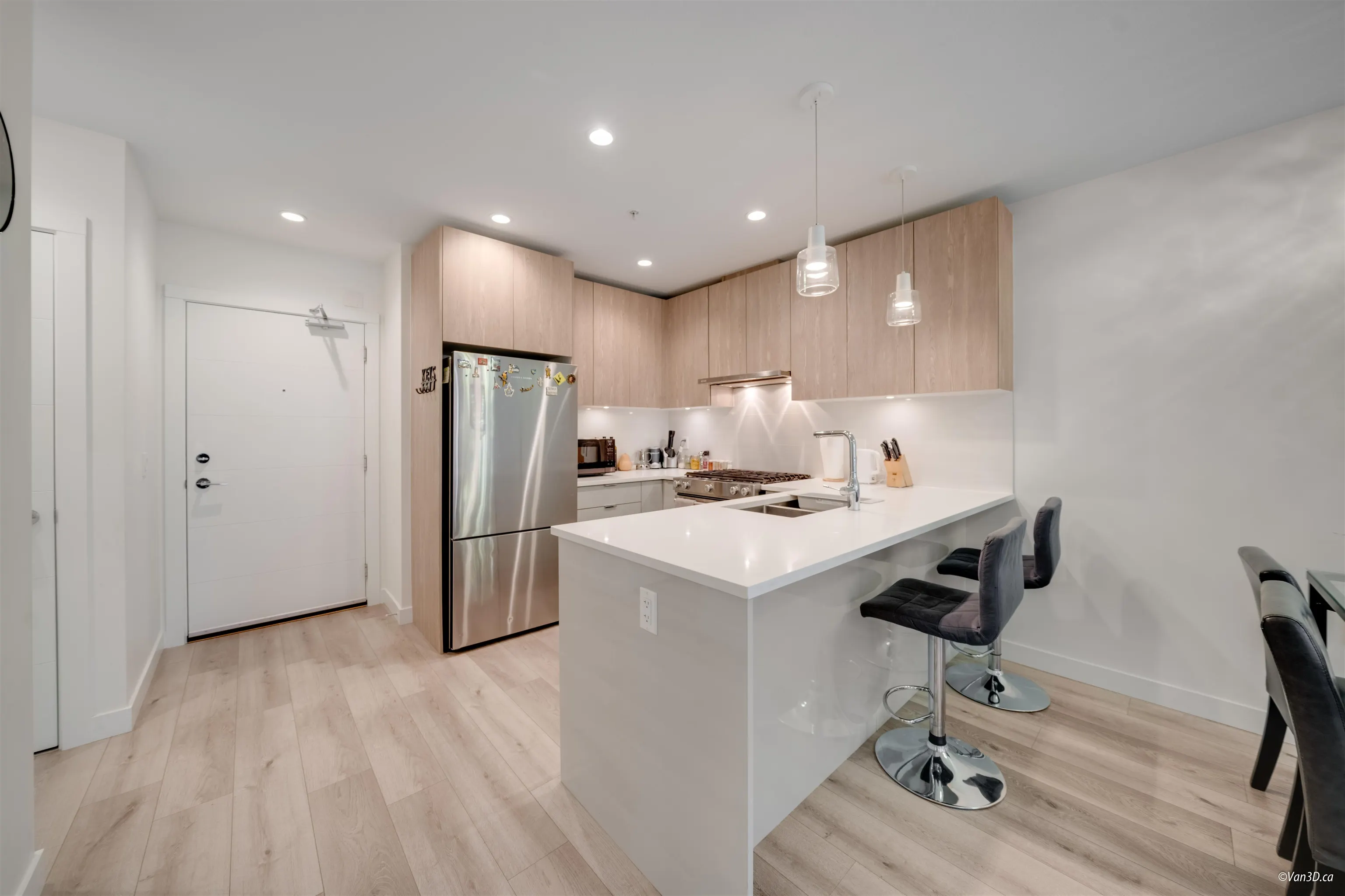 128 E 8th Street #207