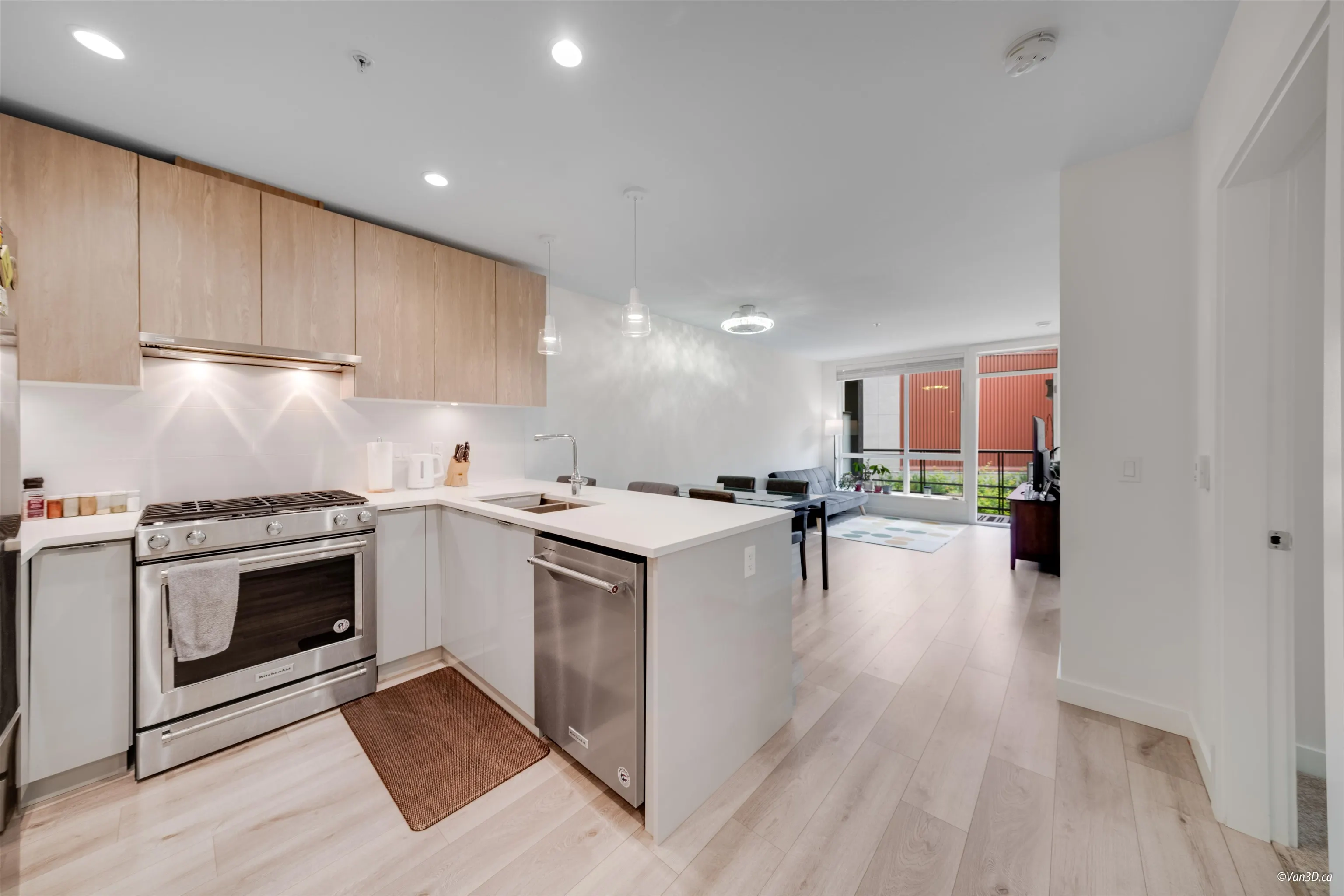 128 E 8th Street #207