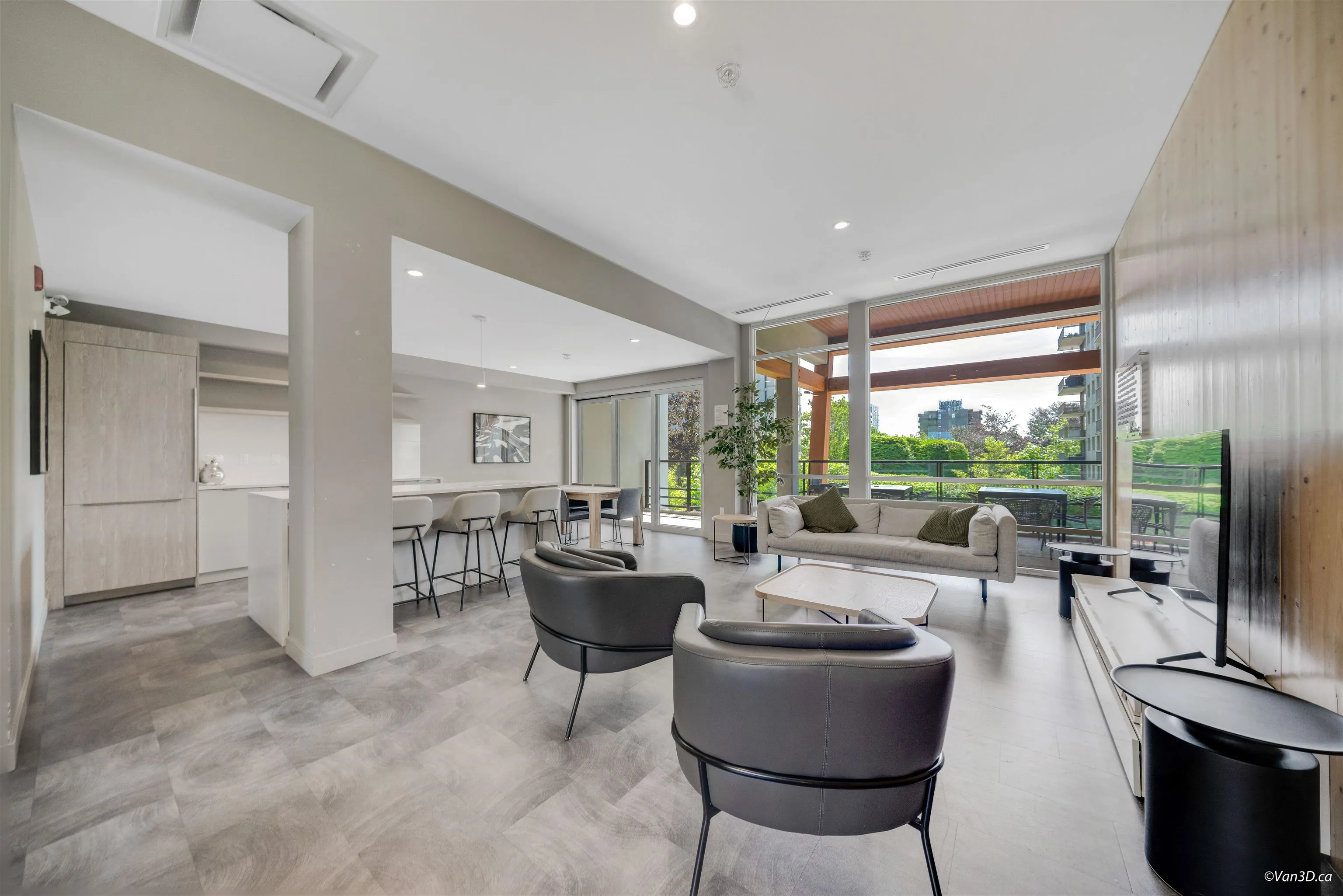 128 E 8th Street #207