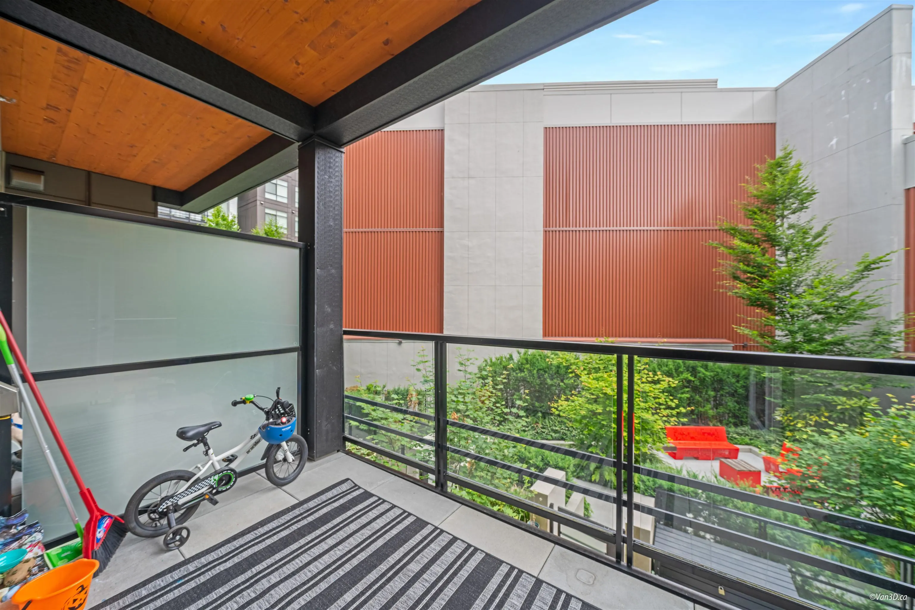 128 E 8th Street #207