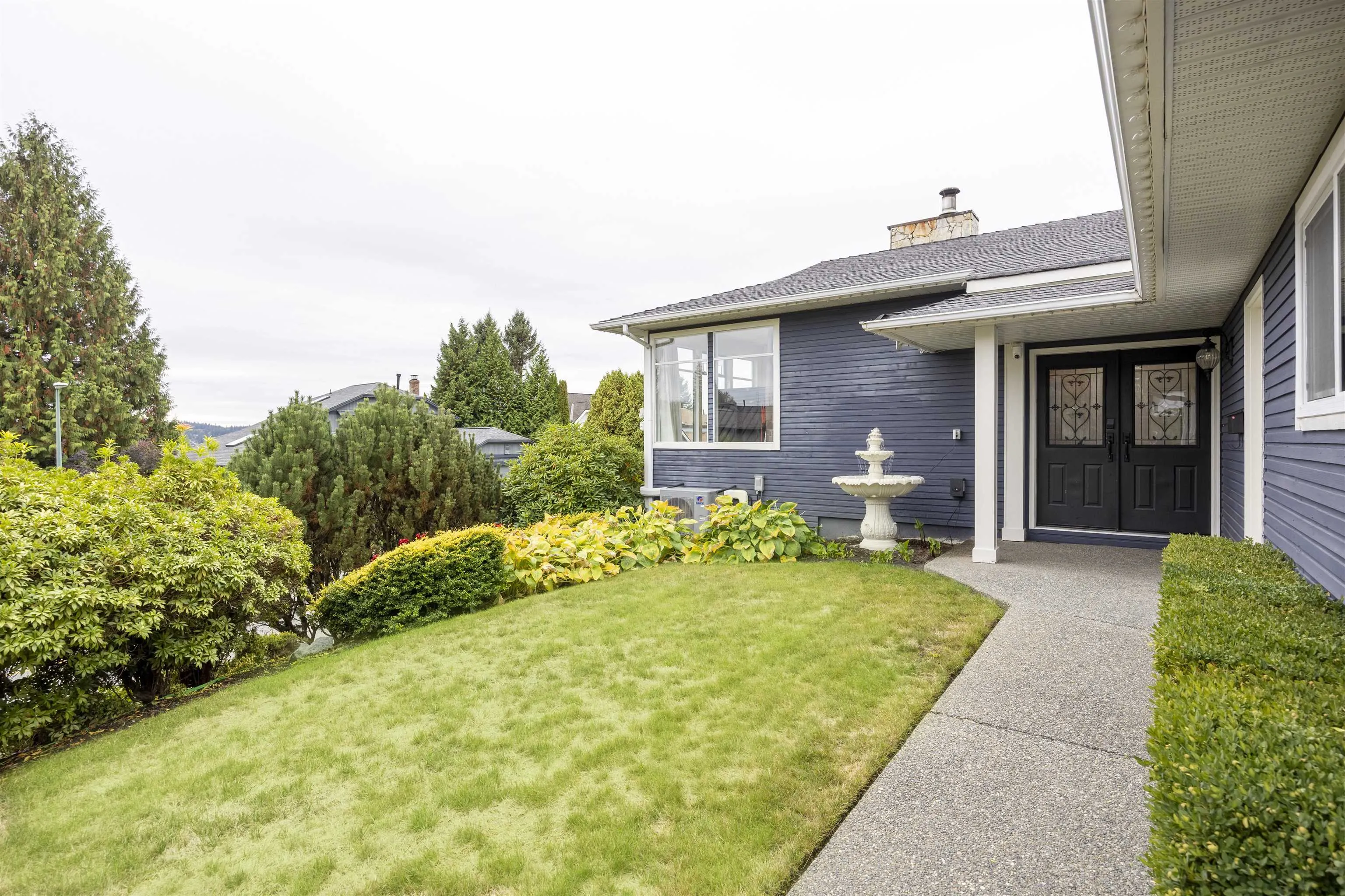 1316 Honeysuckle Lane