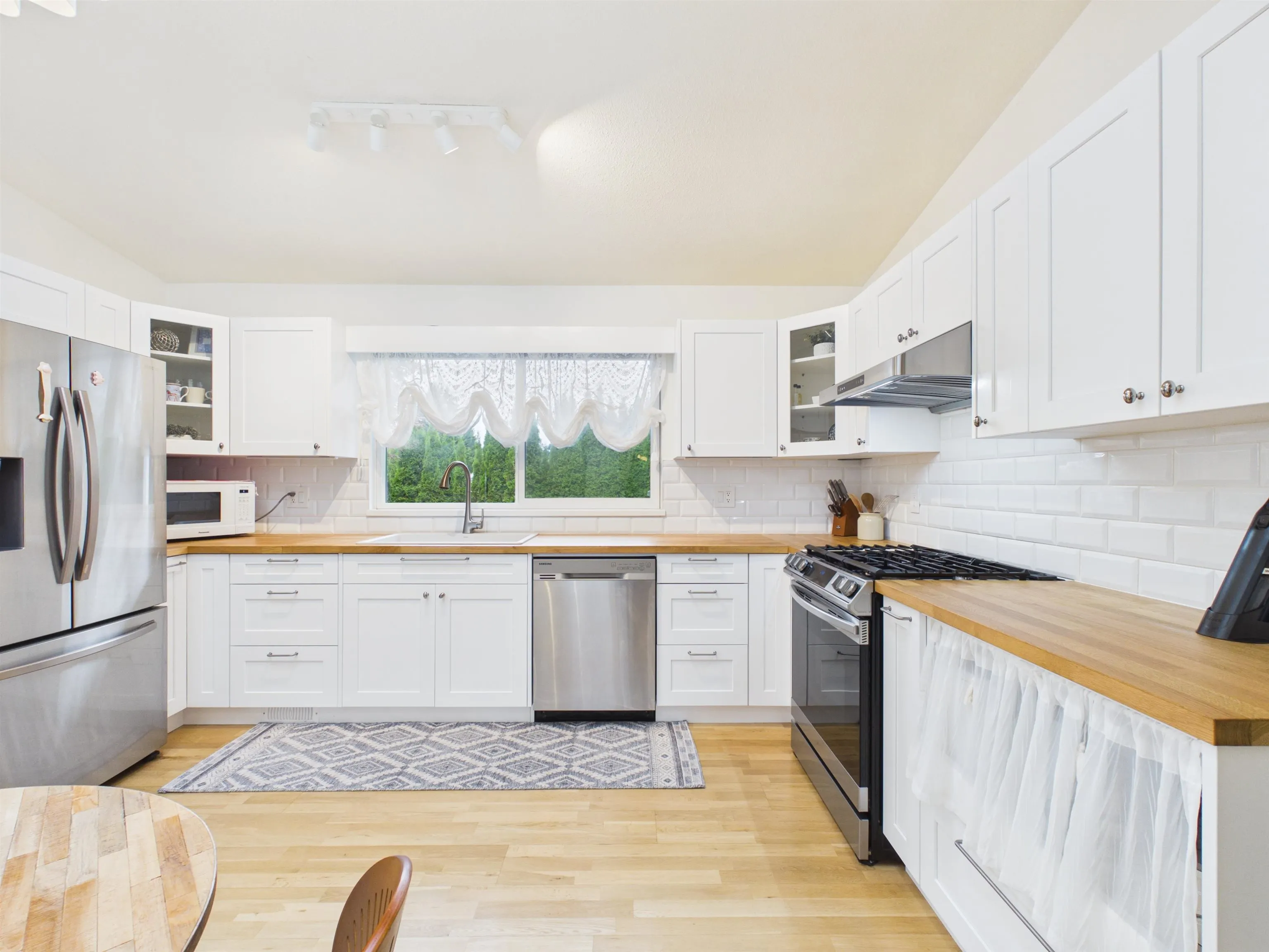 1316 Honeysuckle Lane