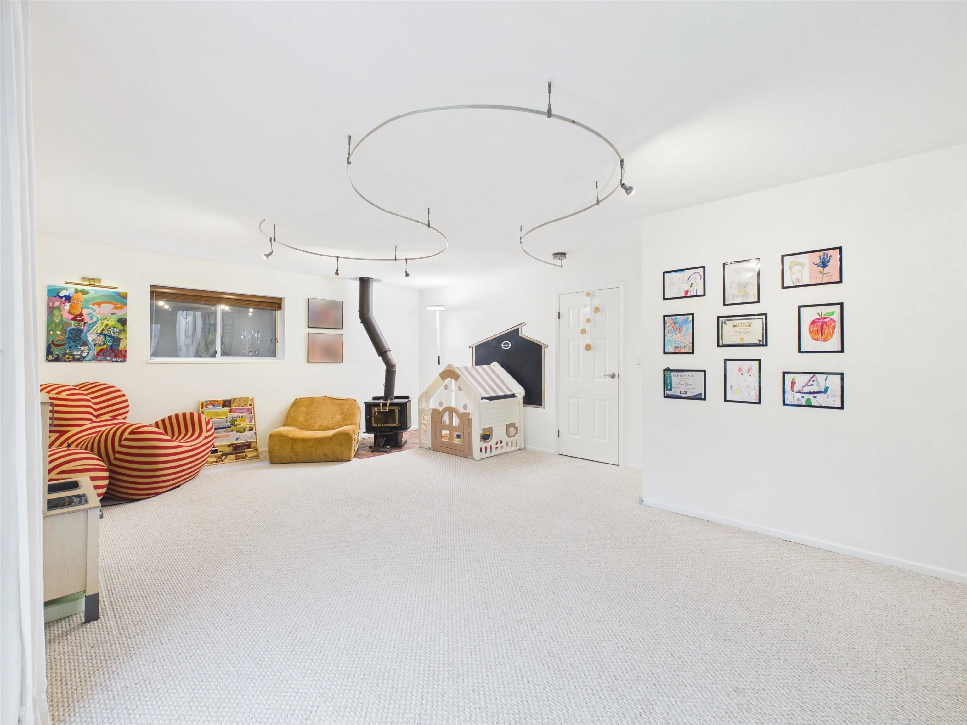 1316 Honeysuckle Lane