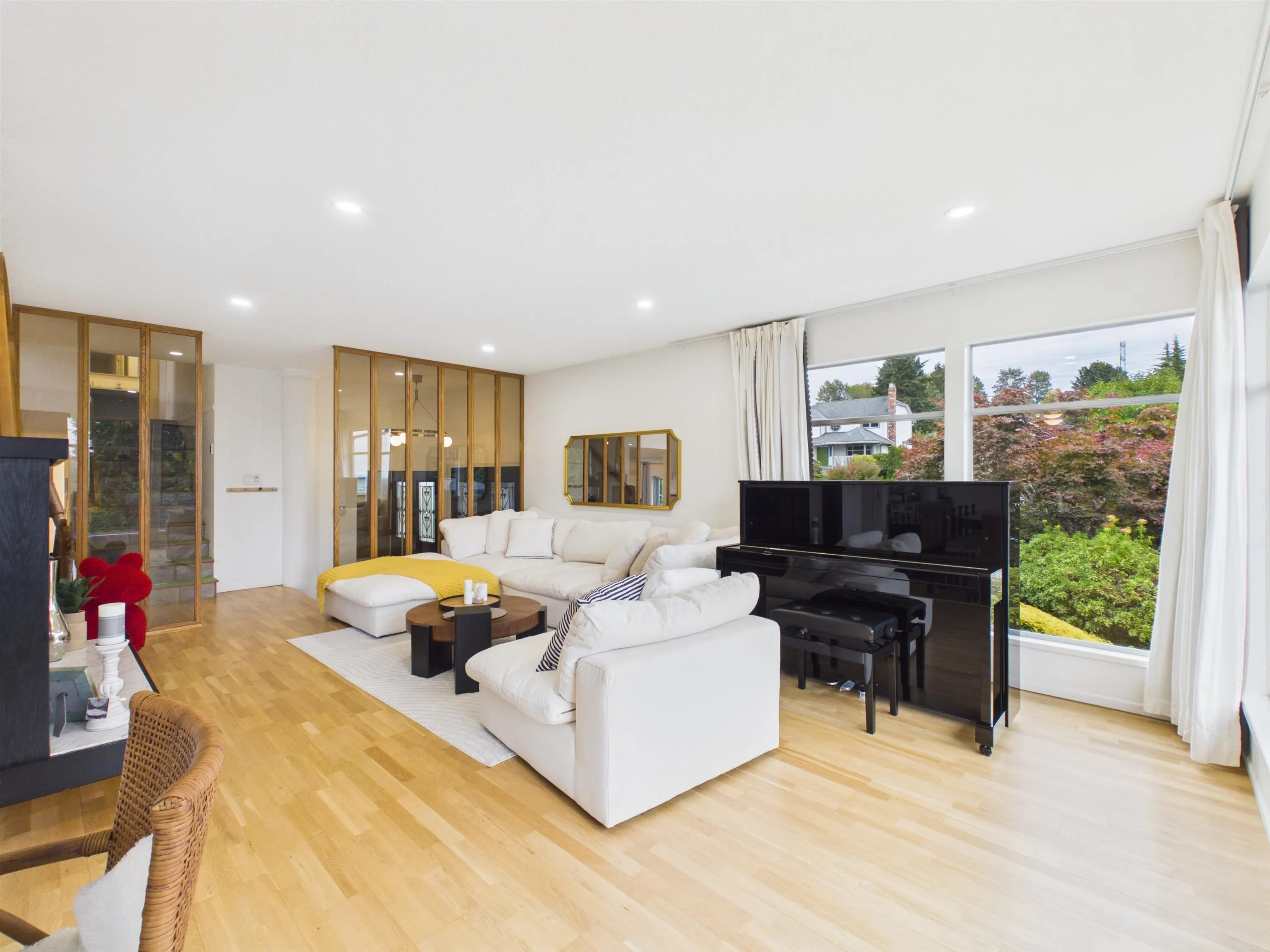 1316 Honeysuckle Lane