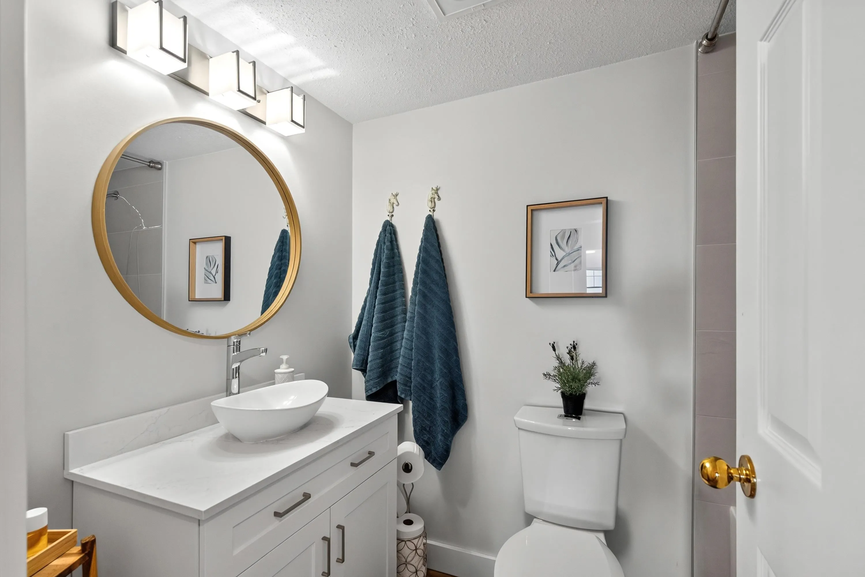 15080 Prospect Avenue #206