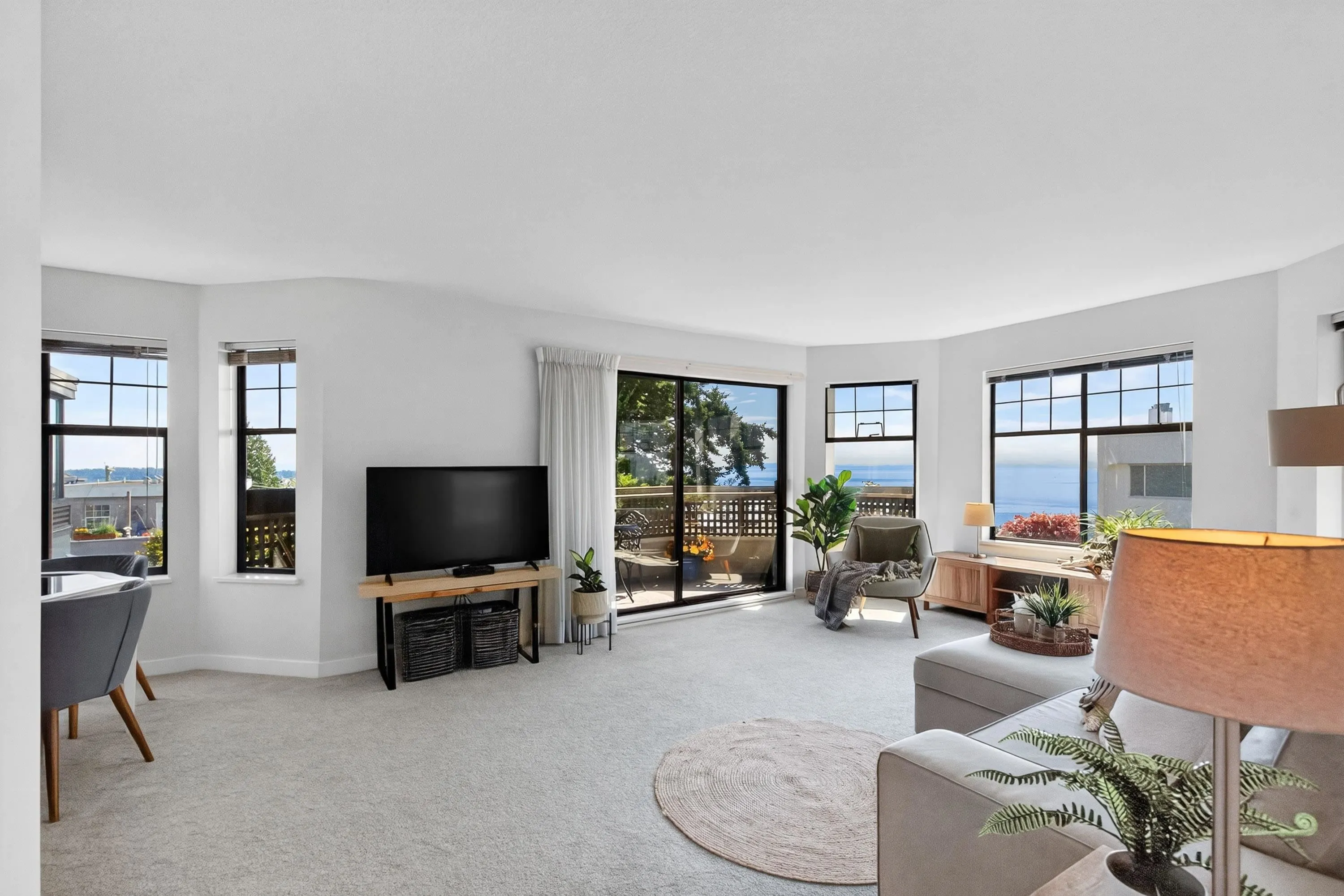 15080 Prospect Avenue #206