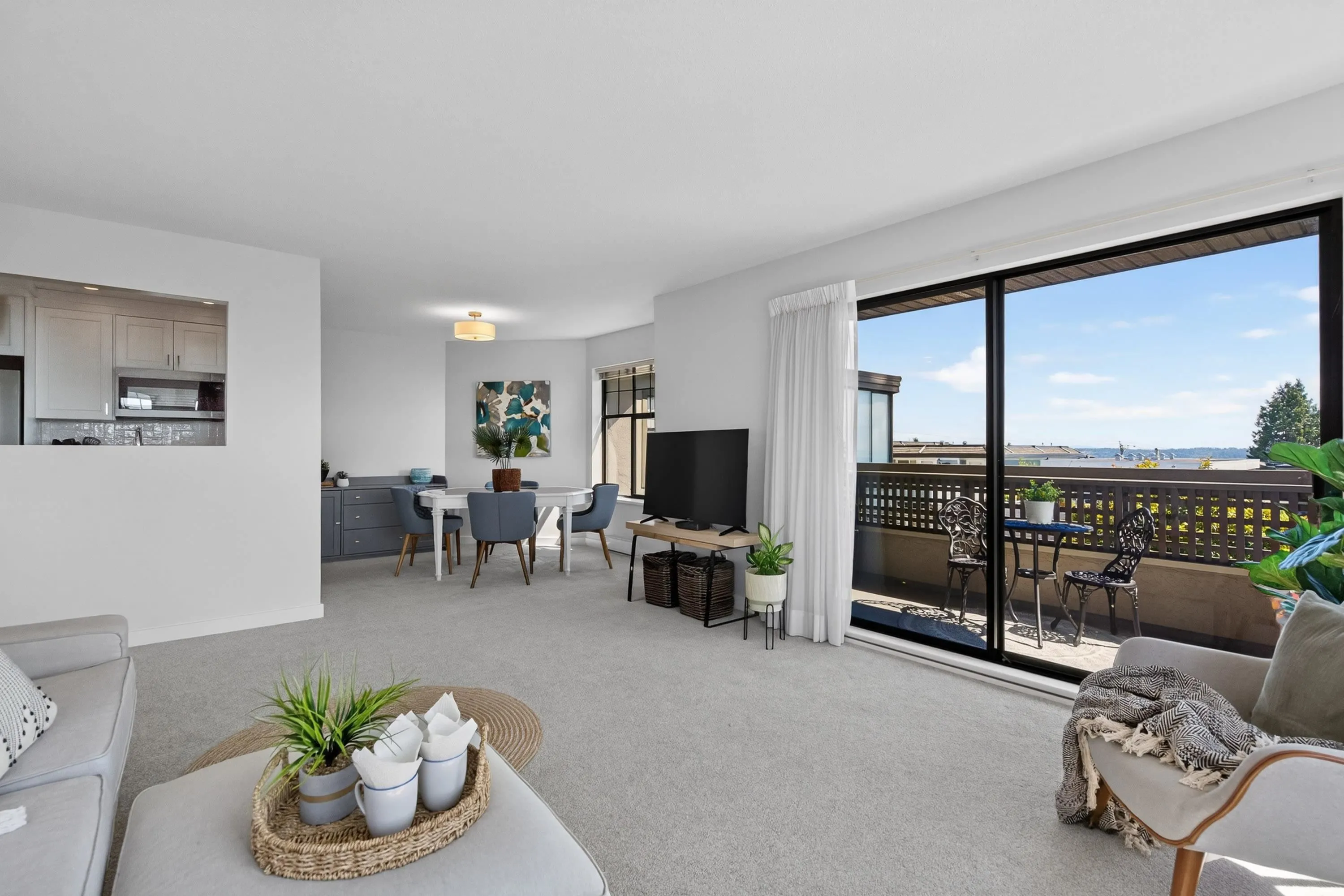 15080 Prospect Avenue #206