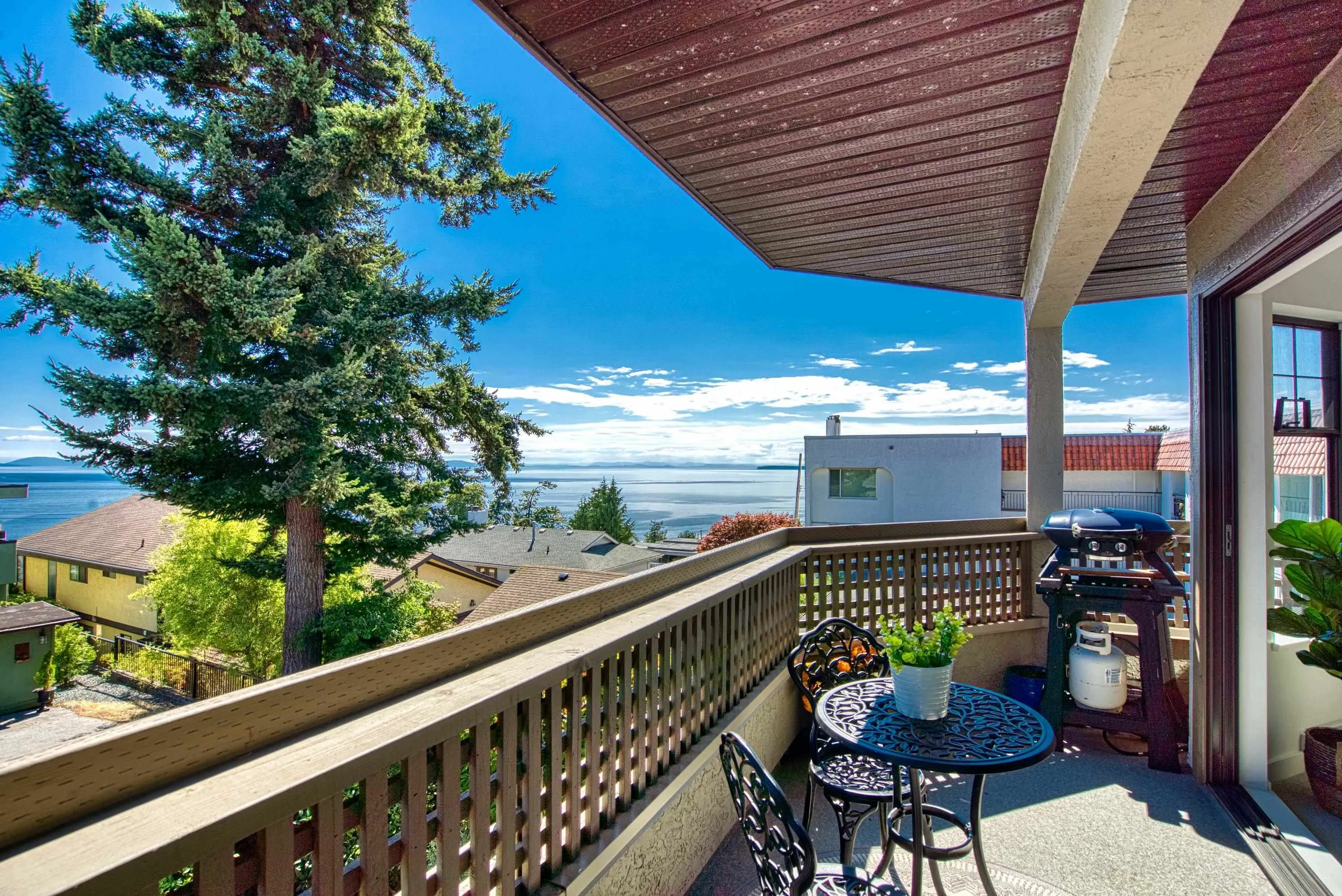 15080 Prospect Avenue #206