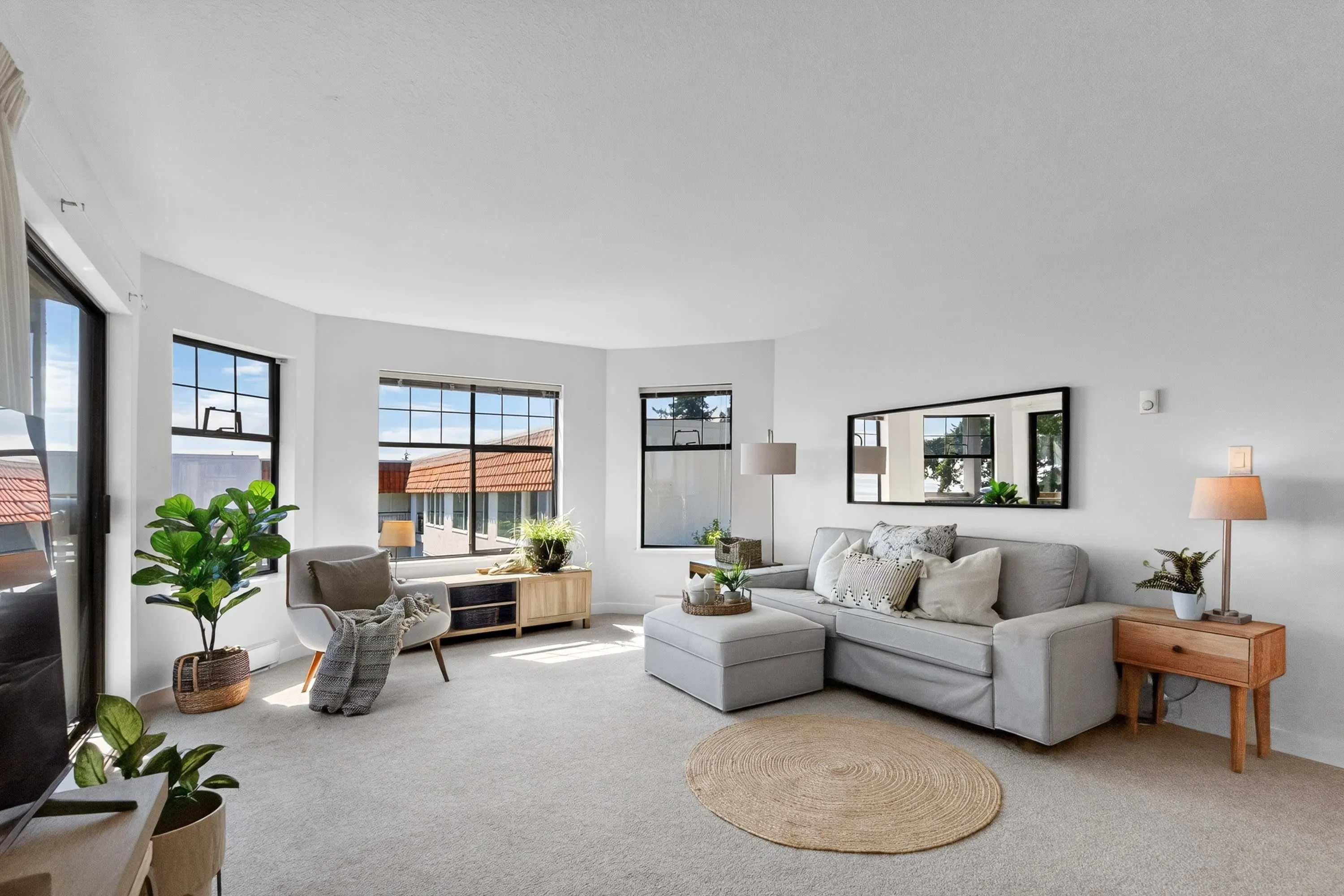15080 Prospect Avenue #206