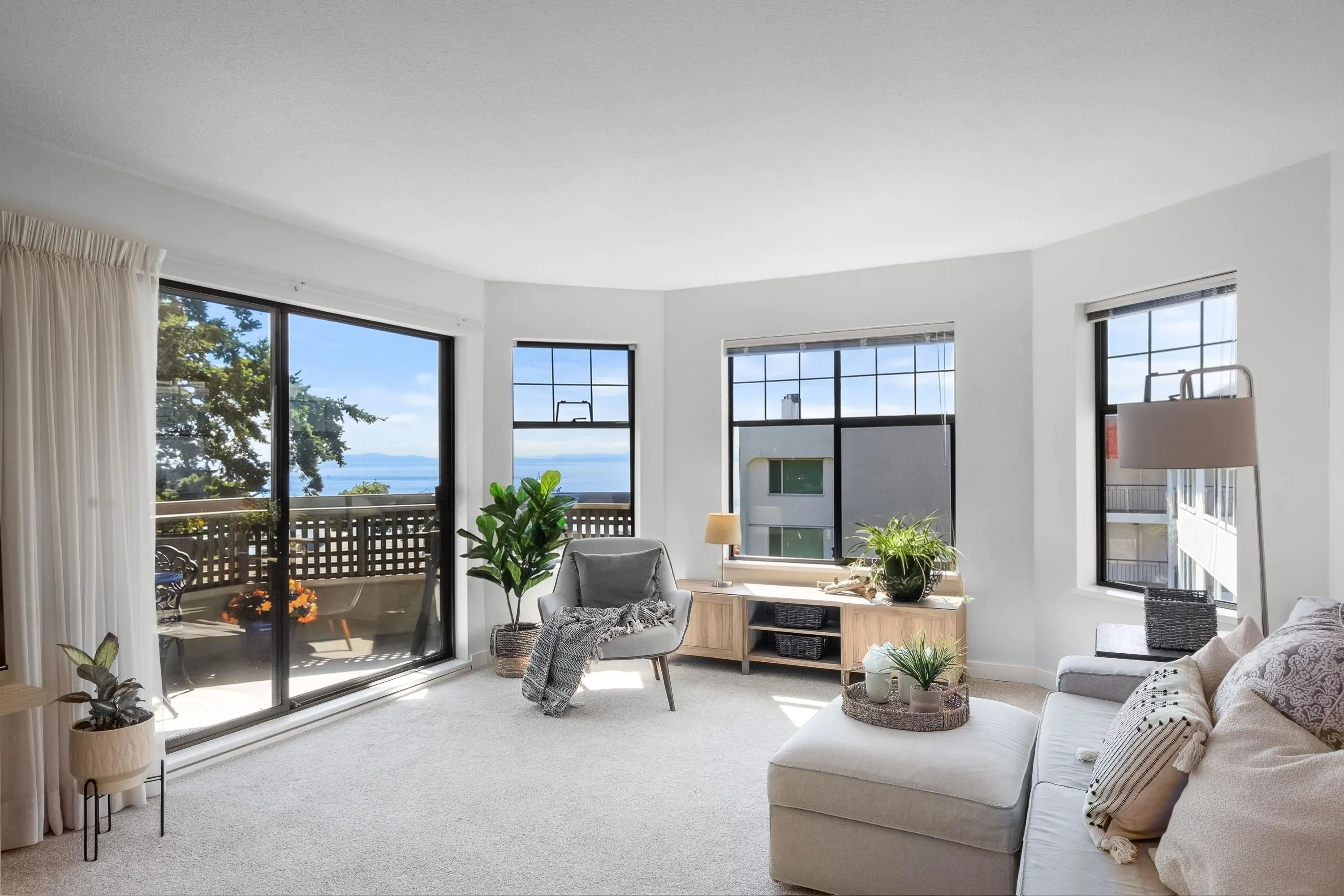 15080 Prospect Avenue #206